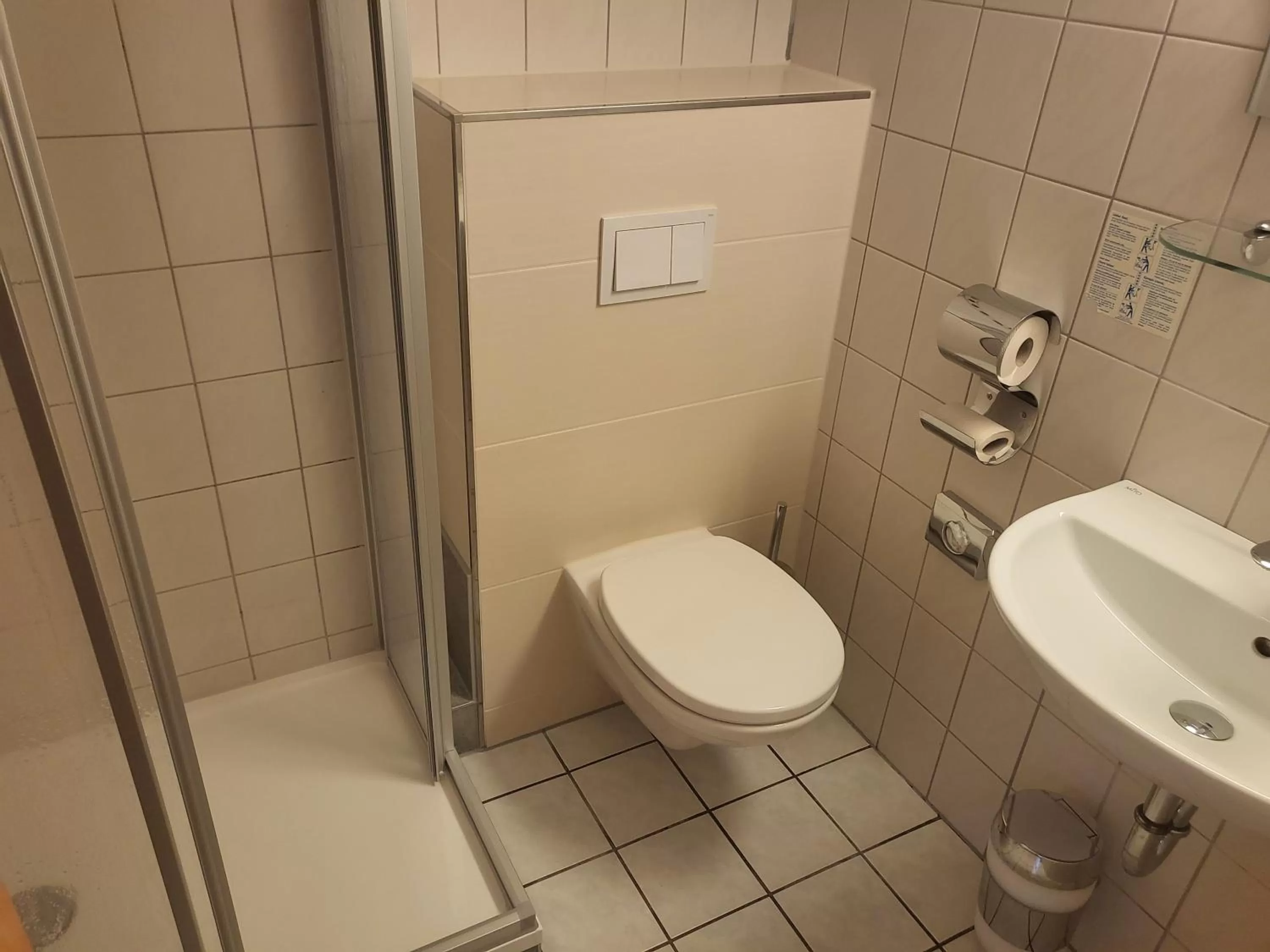 Bathroom in Pension Kuehnauer Hof