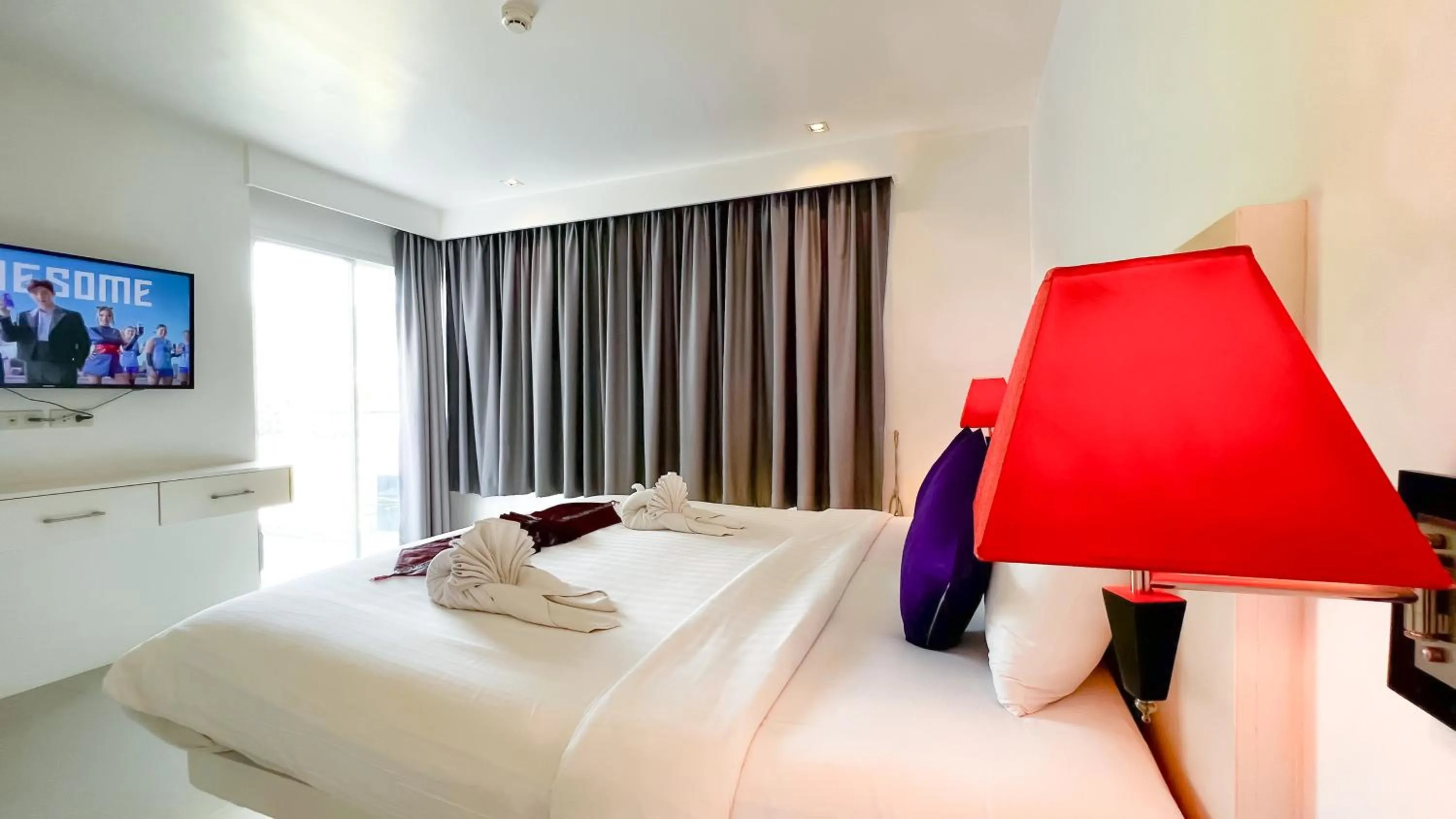 Bed in Grand Sunset Hotel Phuket