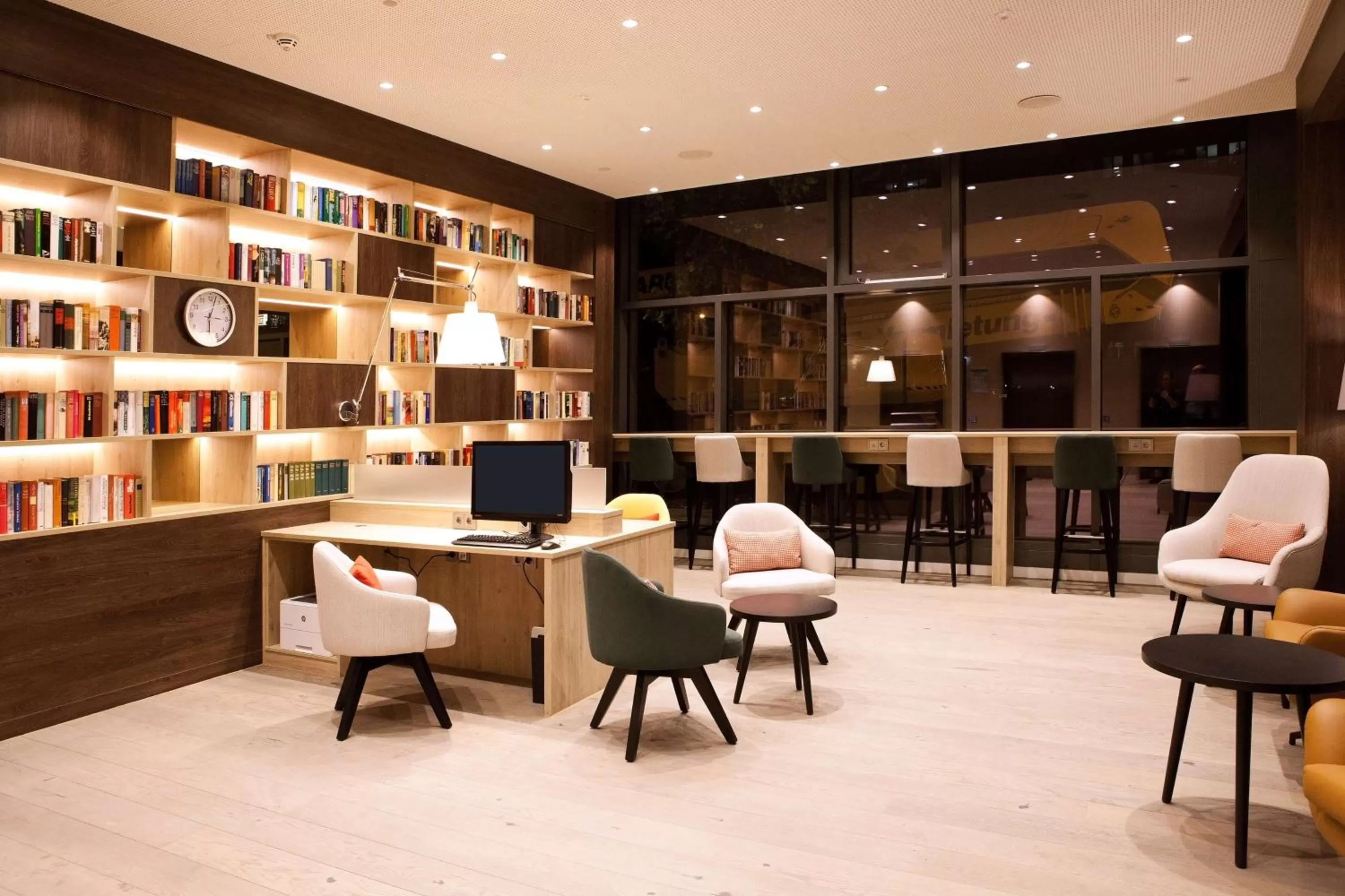 Business facilities in Hampton By Hilton Berlin City East Side Gallery