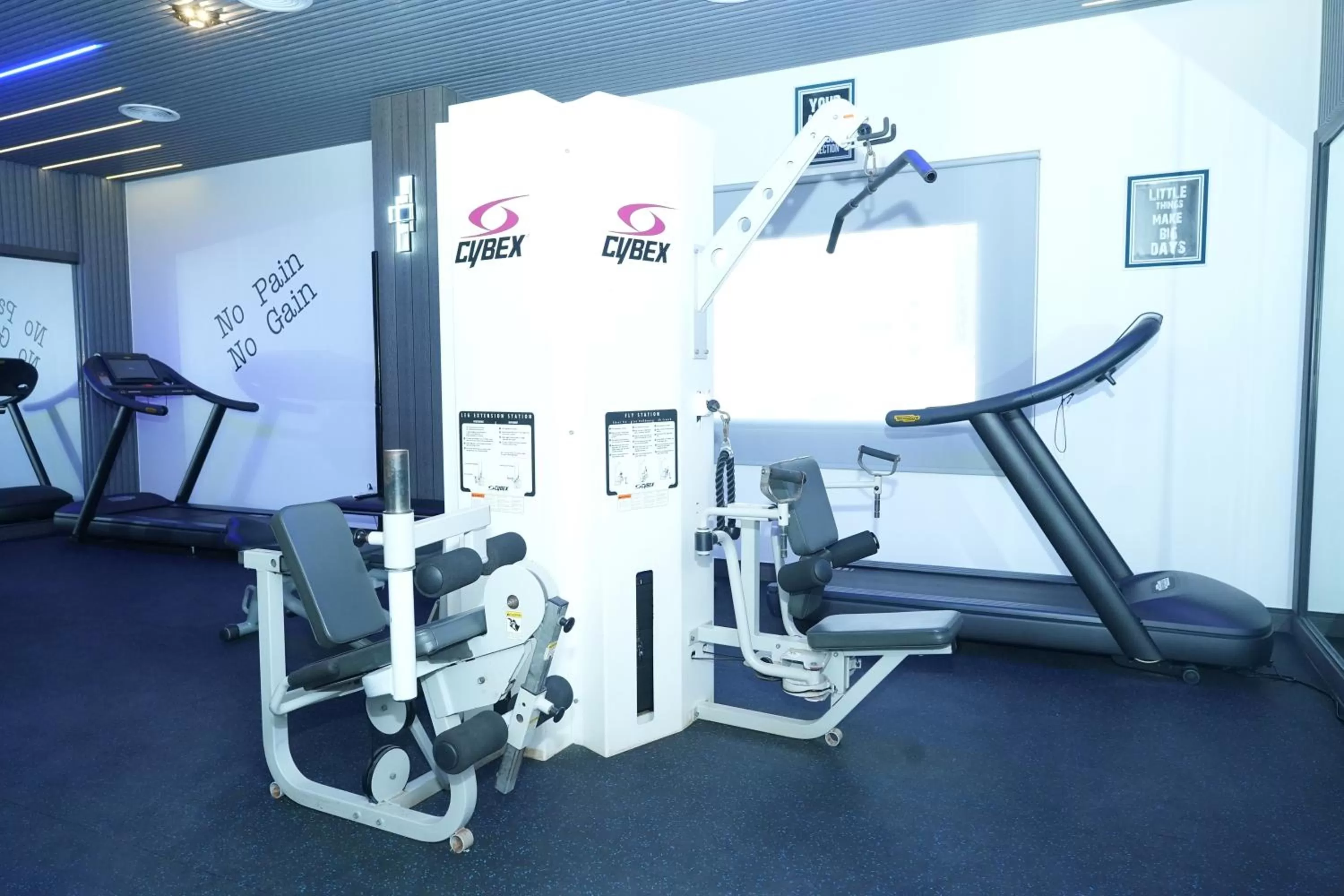 Fitness centre/facilities in Nova Park Hotel