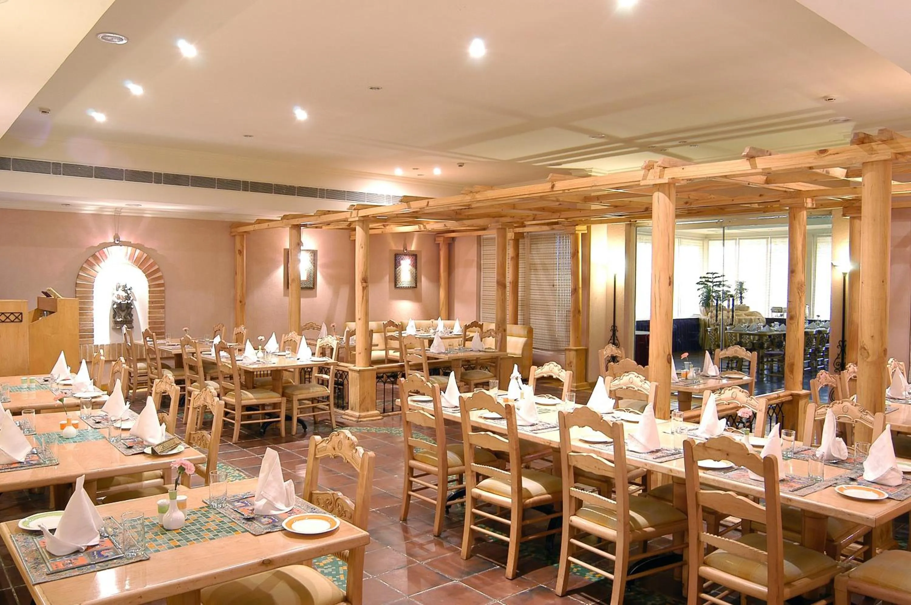 Restaurant/places to eat in KK Royal Hotel & Convention Centre