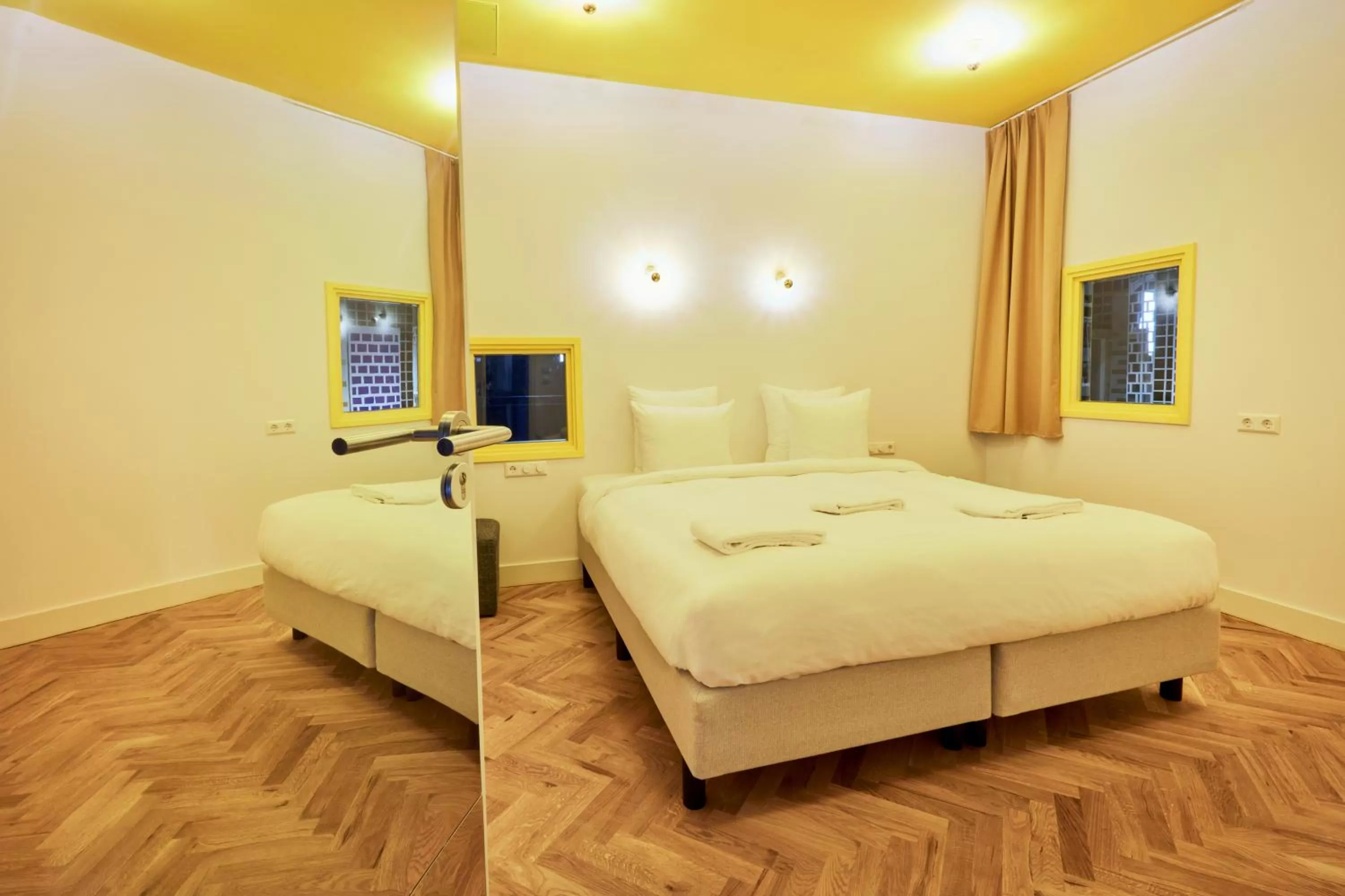 Bedroom, Bed in Hotel Not Hotel Amsterdam