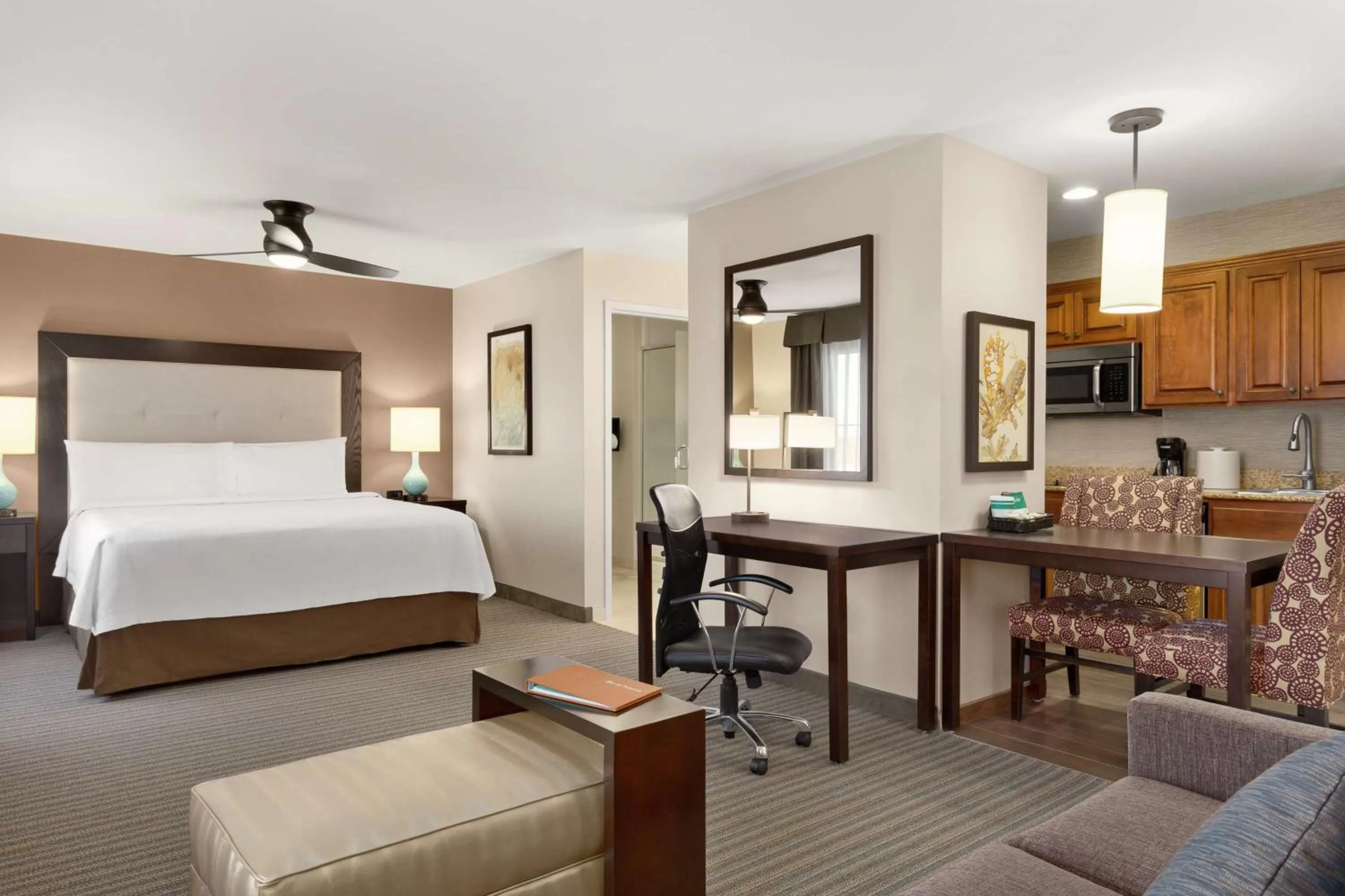 Bedroom, Bed in Homewood Suites by Hilton Fargo