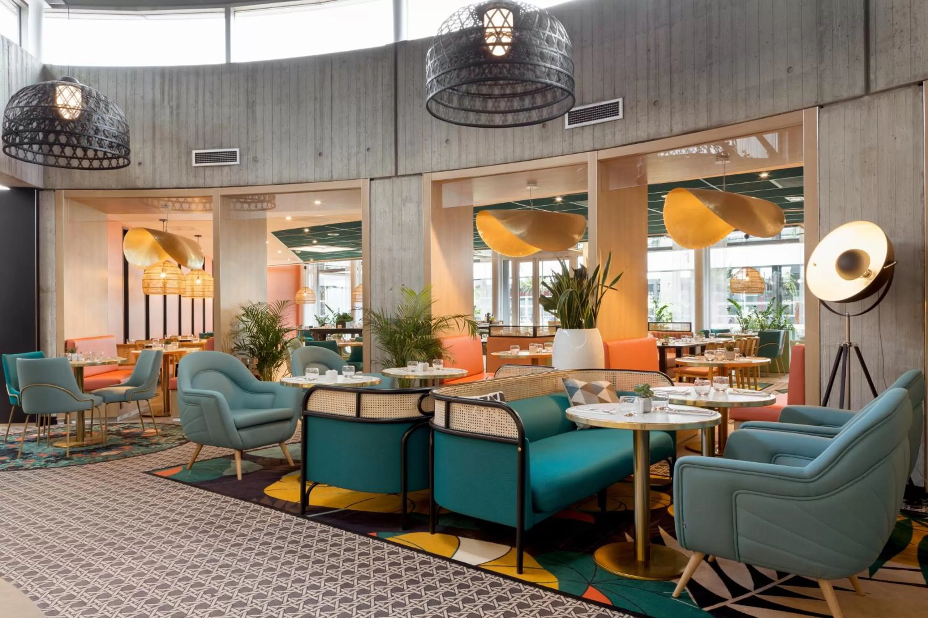 Restaurant/places to eat in Novotel Paris Charles de Gaulle Airport