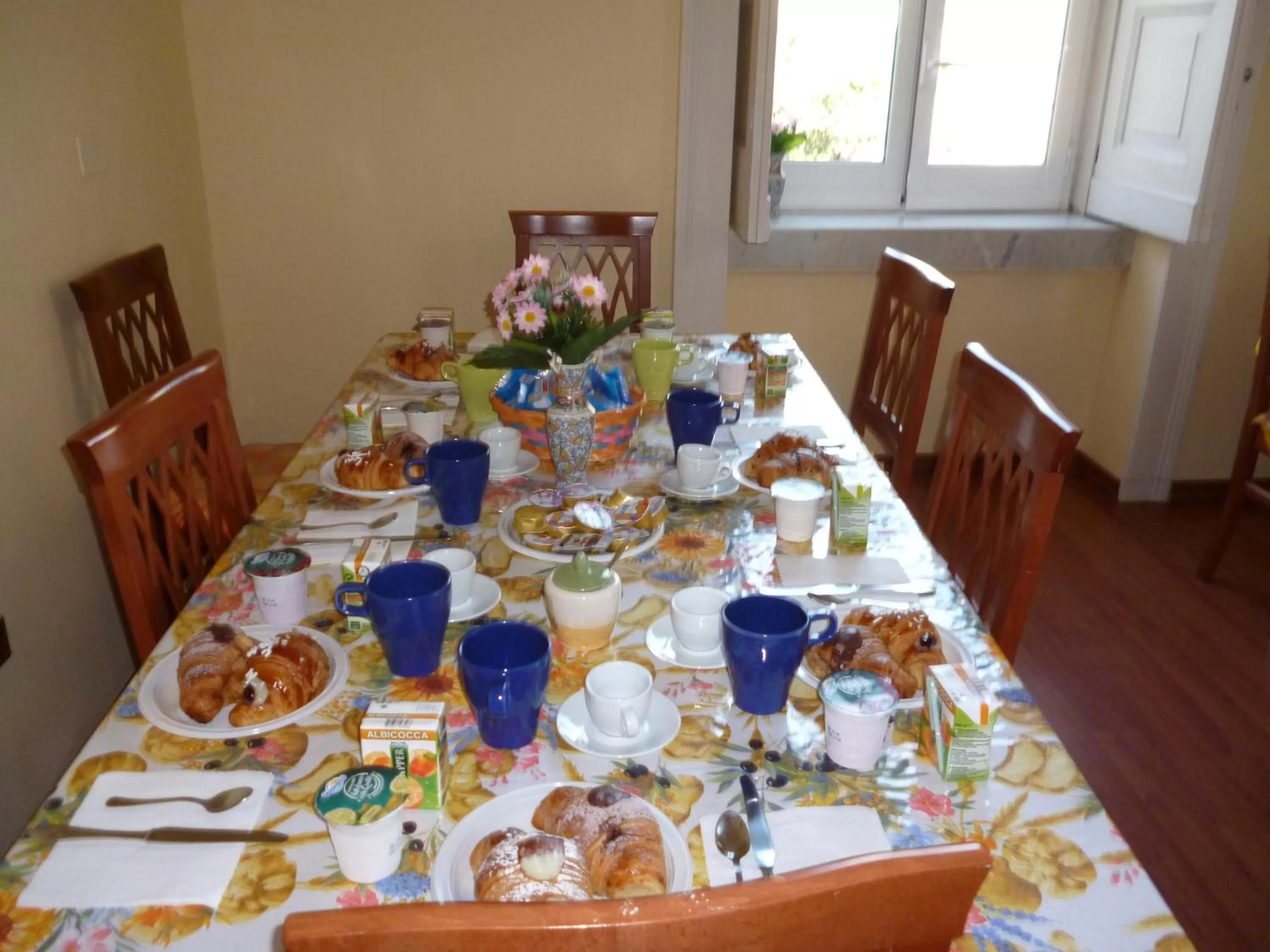 Kitchen or kitchenette in Come D'Incanto A Napoli