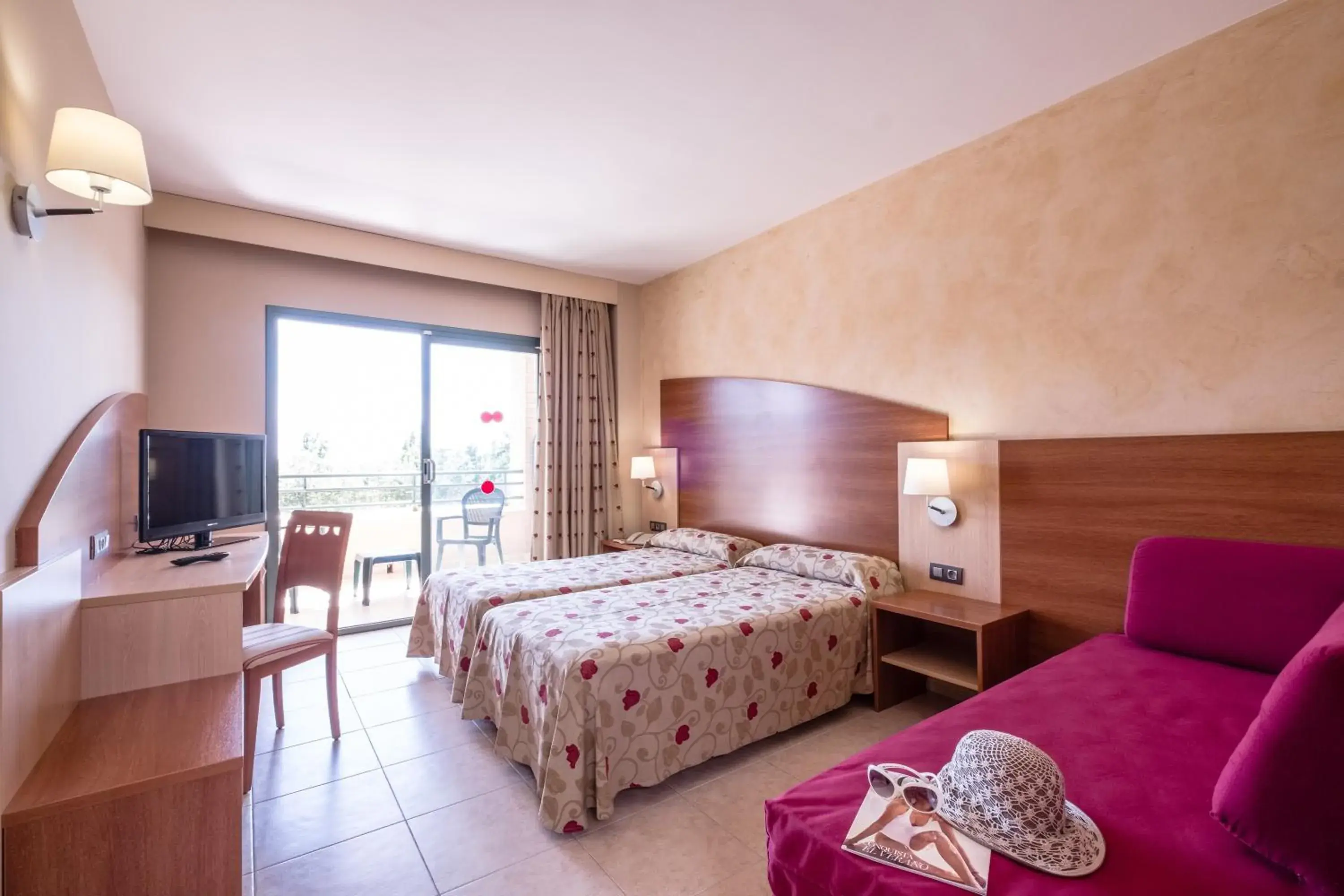 Standard Room with Pool view in Hotel California Palace Standard Room with Pool view in Hotel California Palace