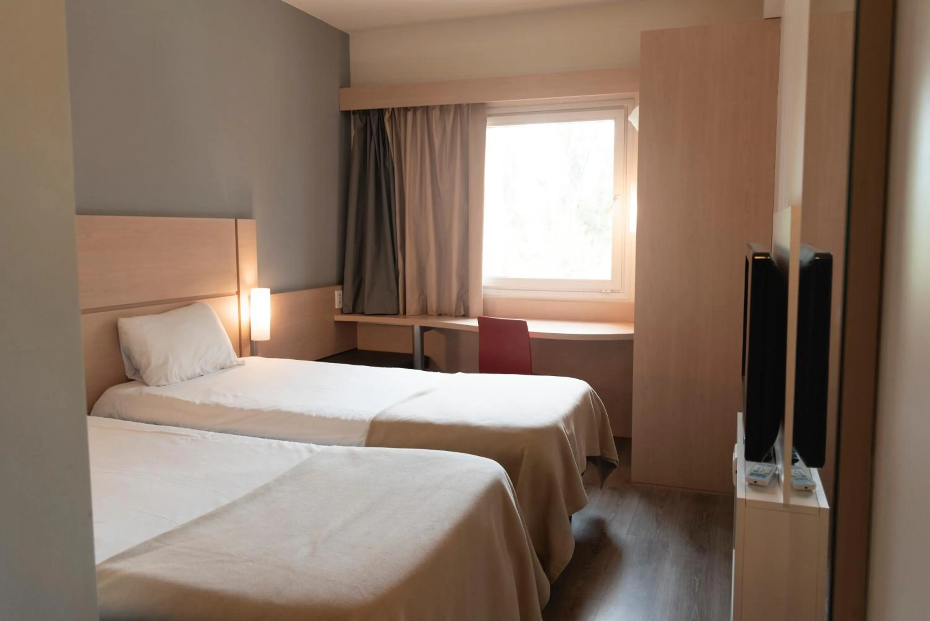 Bed in ibis Pilar