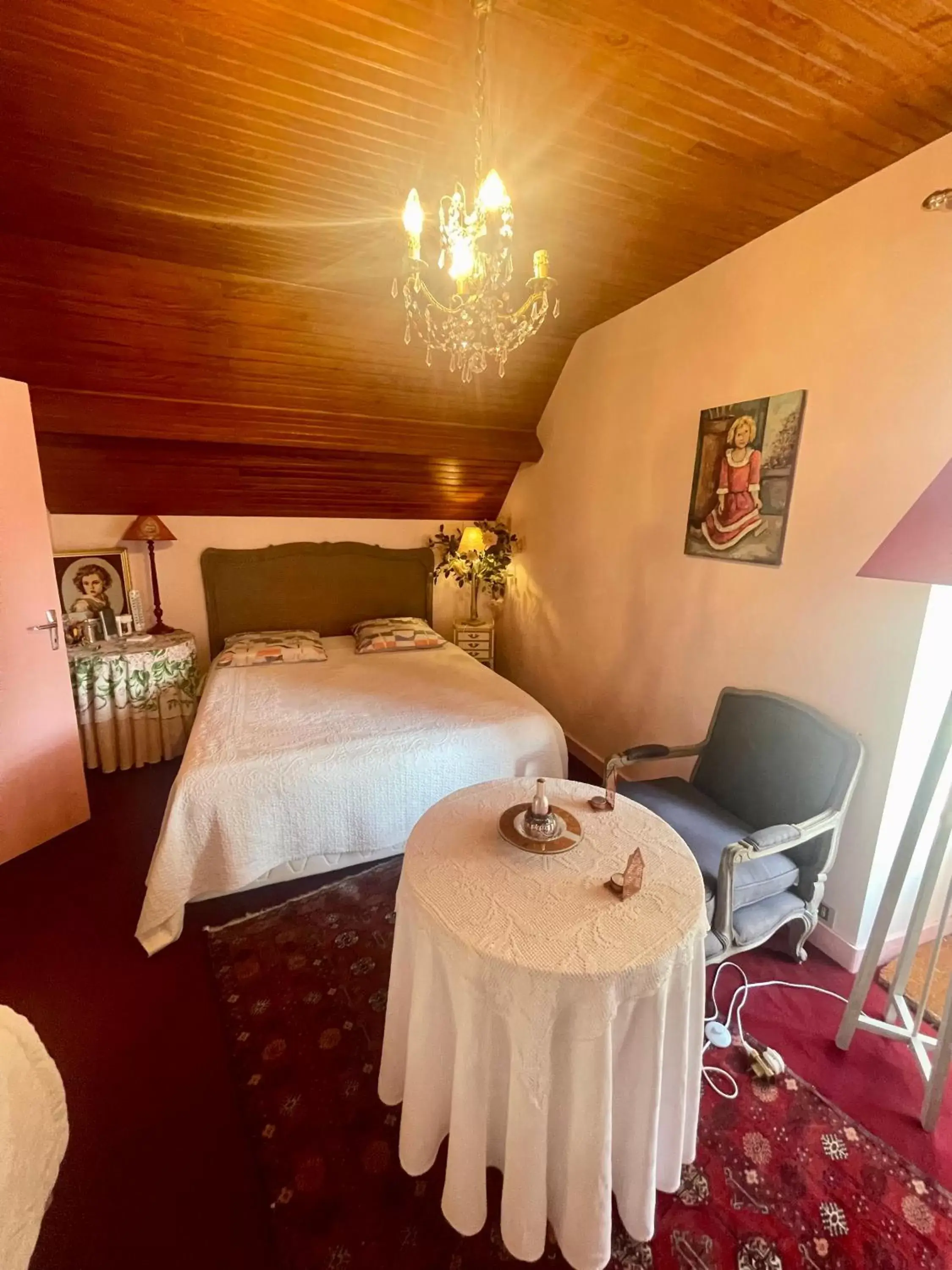 Triple Room with Private Bathroom - single occupancy in JUKIE Triple Room with Private Bathroom - single occupancy in JUKIE