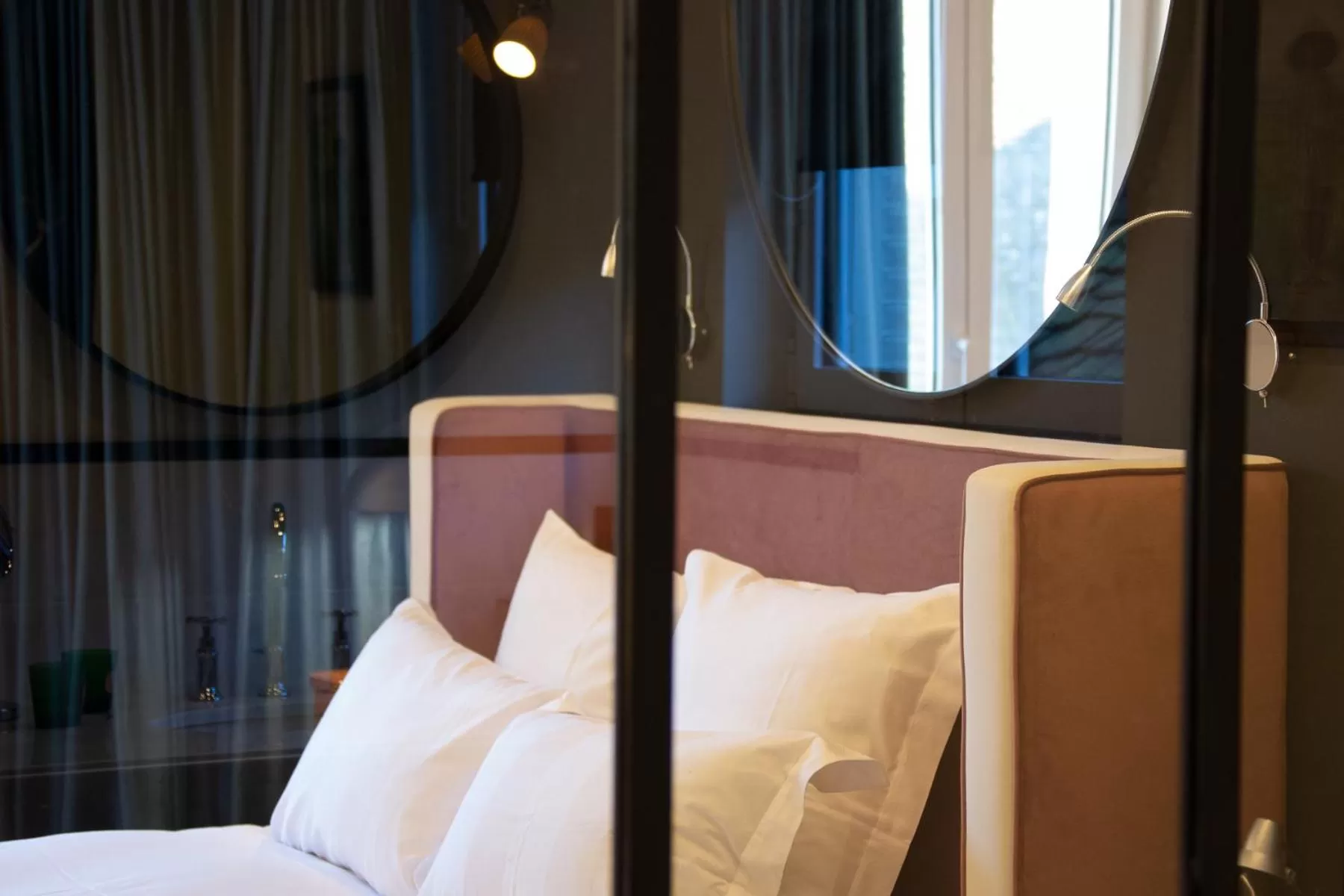 Bed in Hôtel & SPA Le Chêne Vert