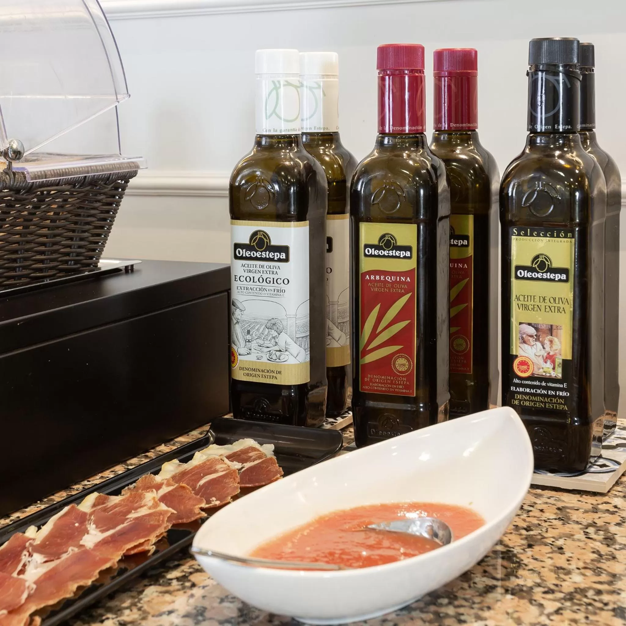 Buffet breakfast in Monte Triana