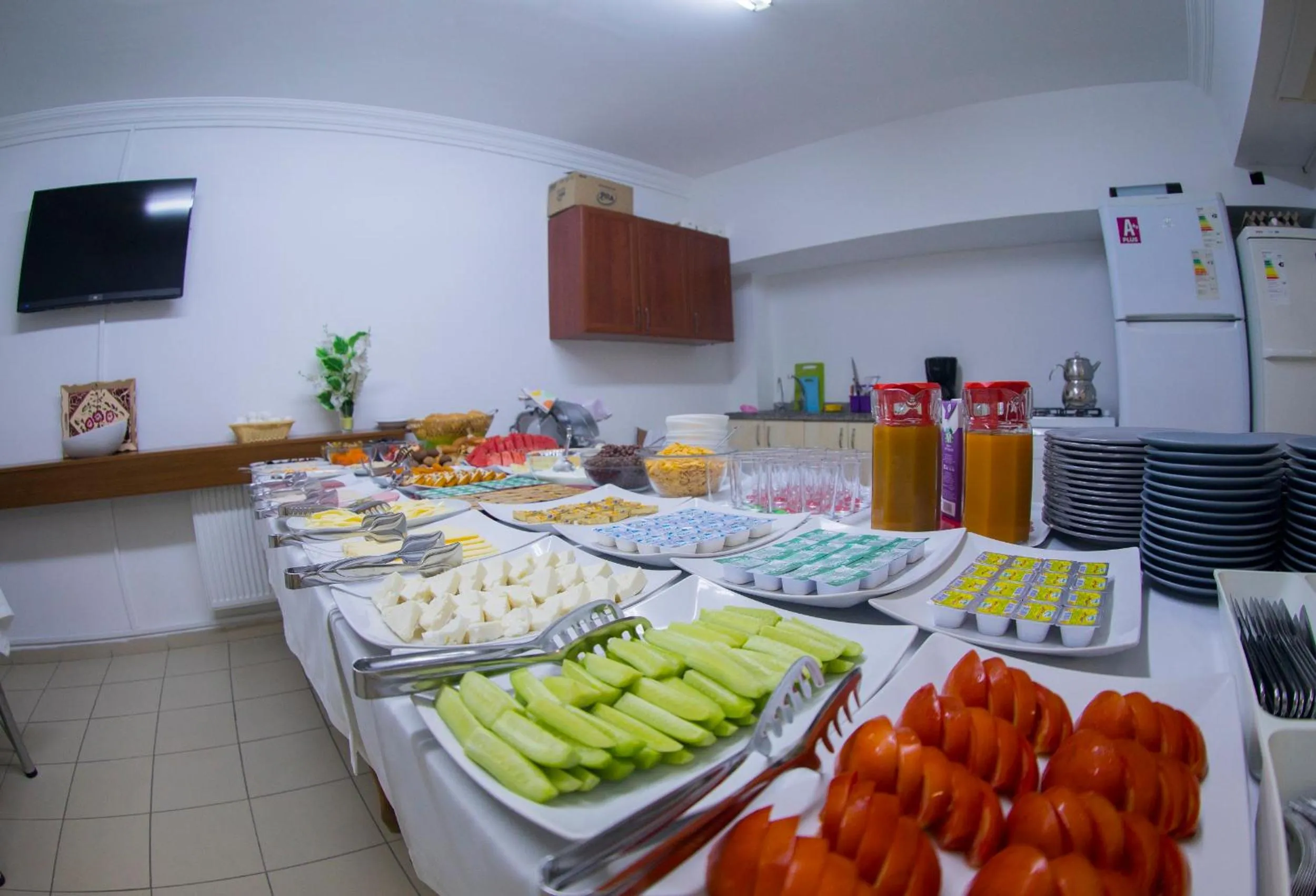 Restaurant/places to eat in Ramparts Hotel