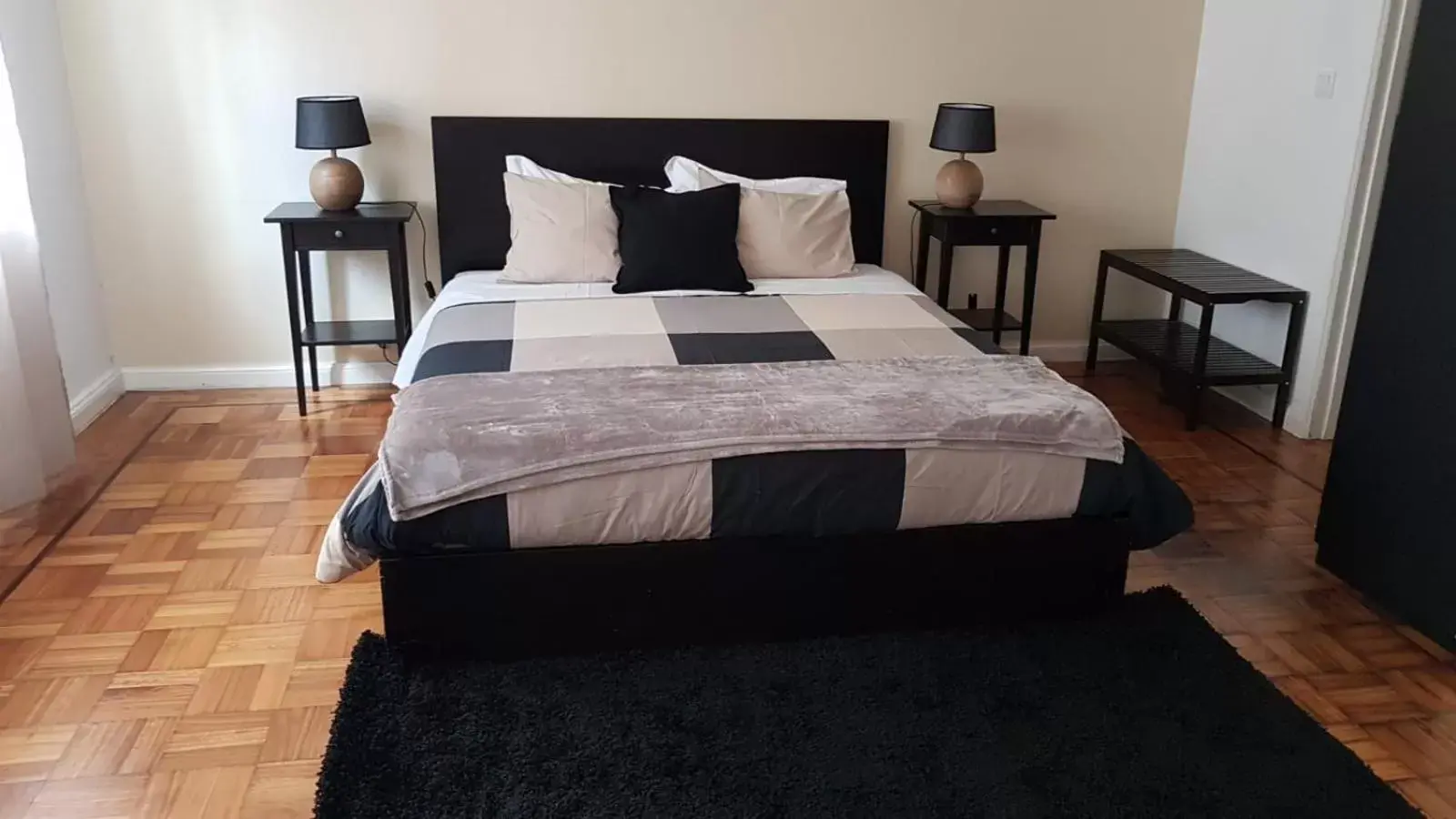 Family Room in 100 Contos Family Room in 100 Contos