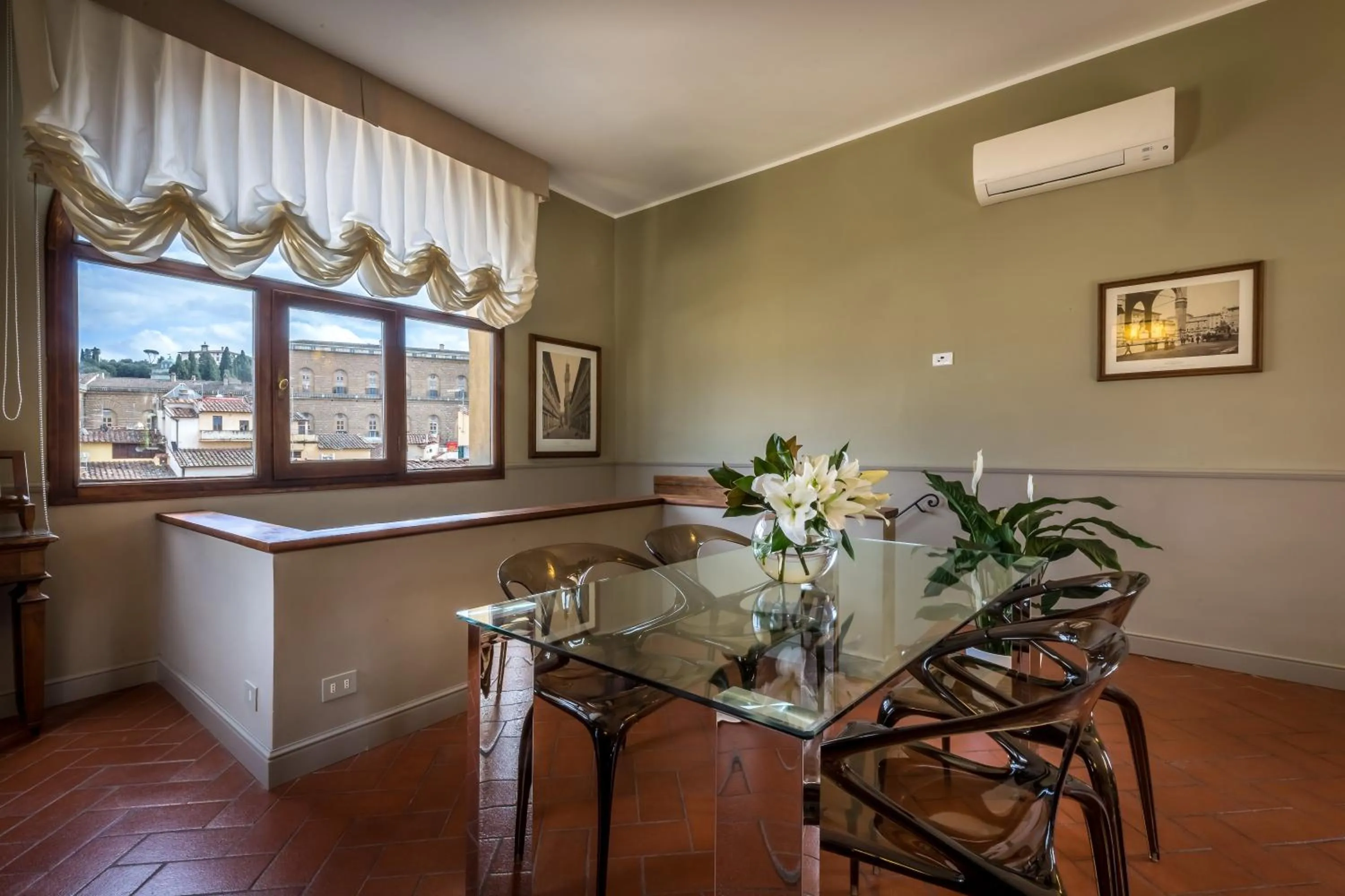 Dining area in Palazzo Ridolfi - Residenza d'Epoca