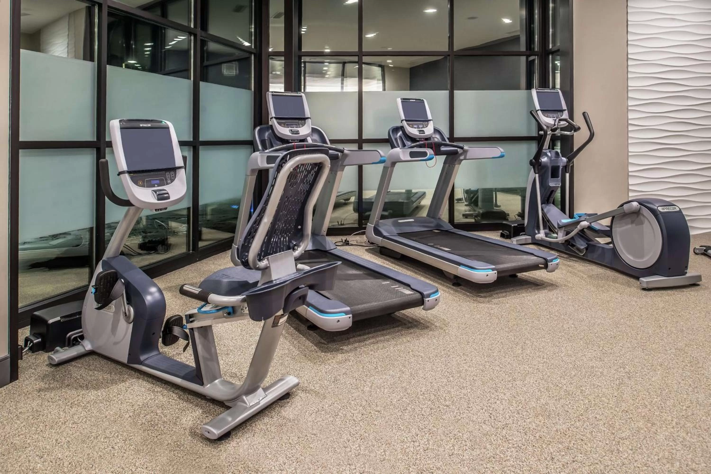 Fitness centre/facilities in Doubletree By Hilton Lafayette East
