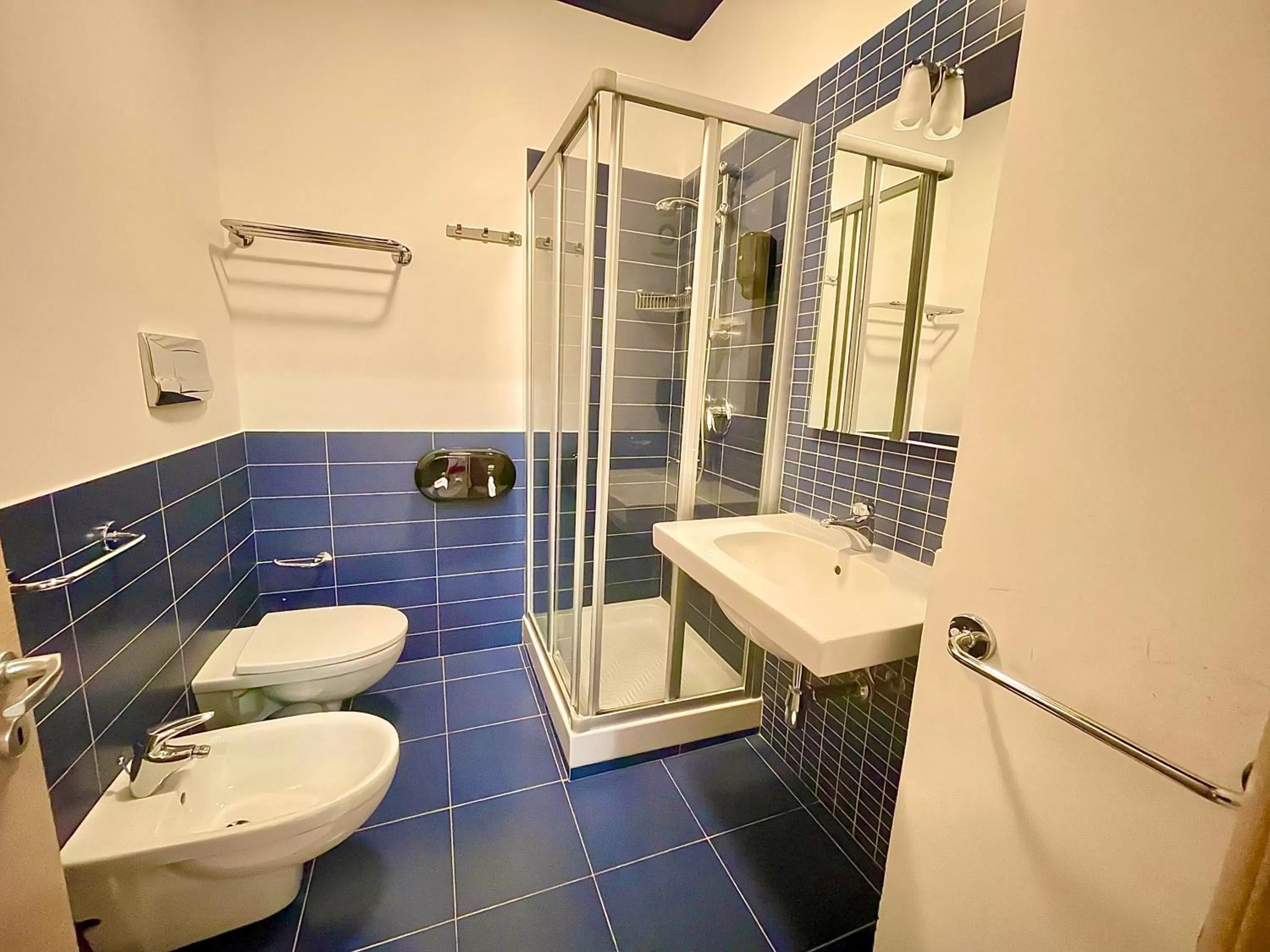 Shower in Aparthotel Isabella