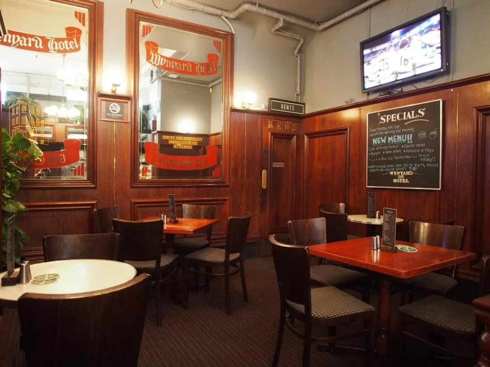 Restaurant/places to eat in Wynyard Hotel