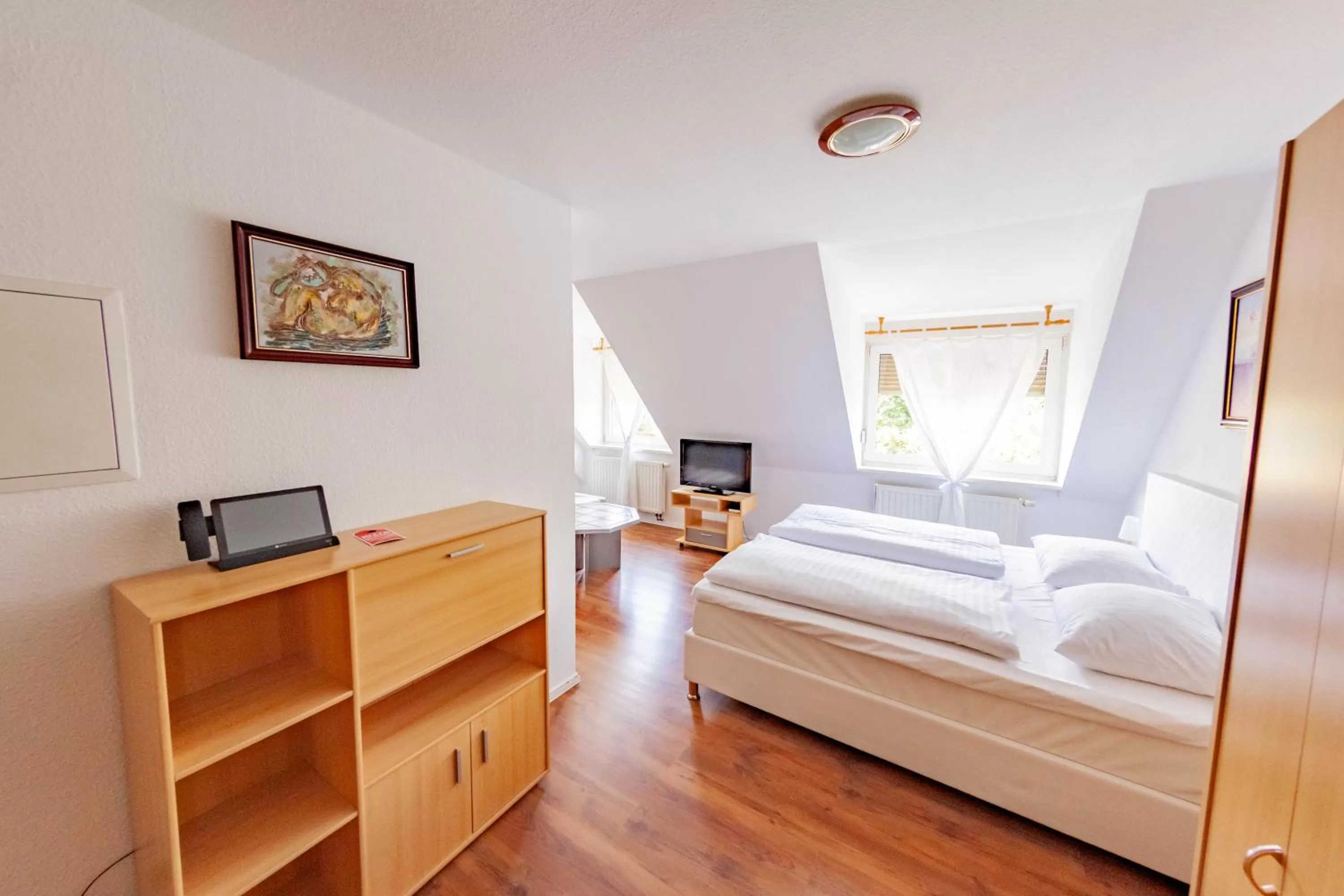 Bed in WEST Hotel an der Sächsischen Weinstrasse