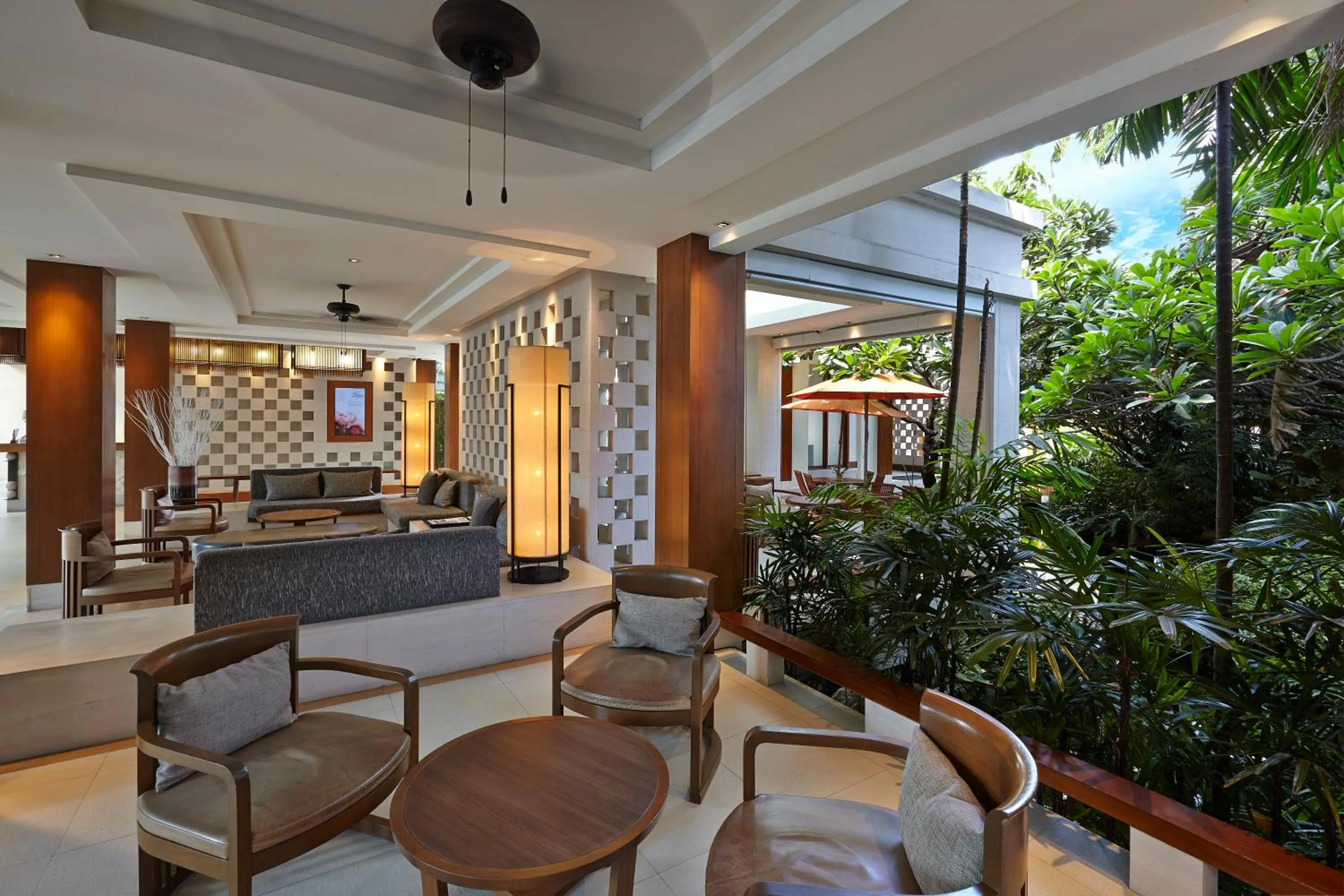 Lobby or reception in Woodlands Hotel and Resort Pattaya