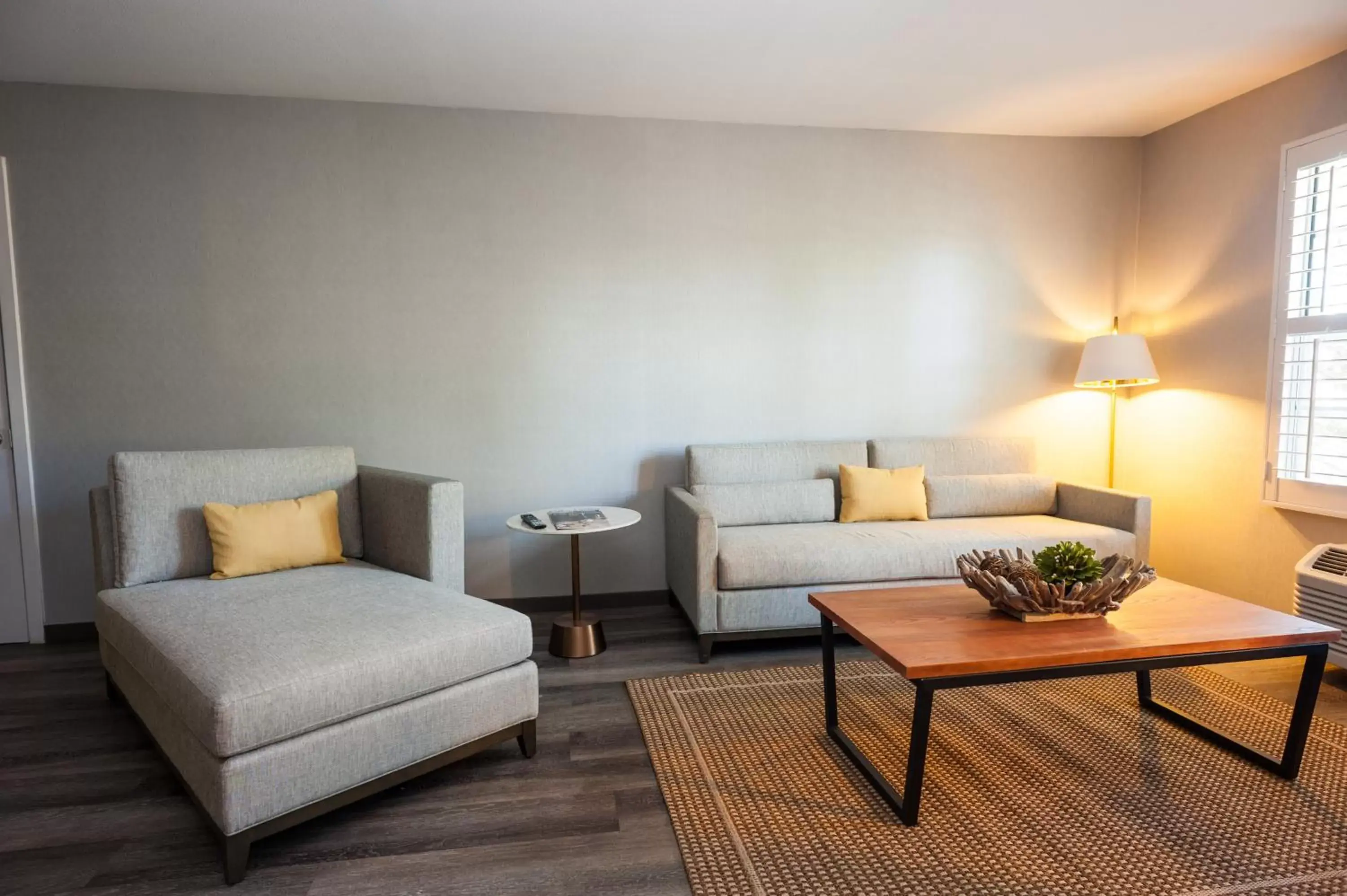 King Suite - Non-Smoking in Hotel Indigo Napa Valley by IHG King Suite - Non-Smoking in Hotel Indigo Napa Valley by IHG