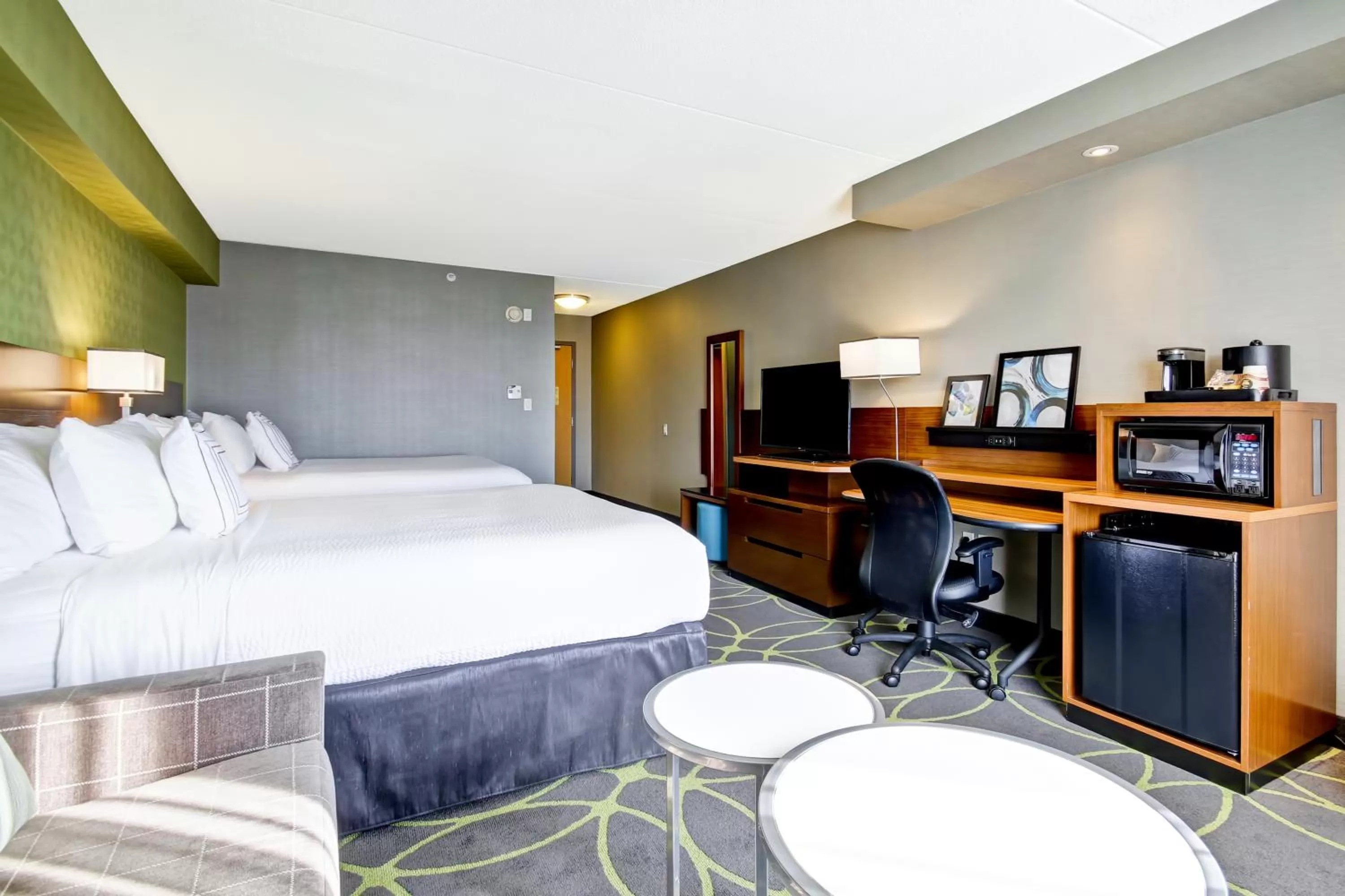Bedroom, Bed in Fairfield Inn & Suites by Marriott Guelph