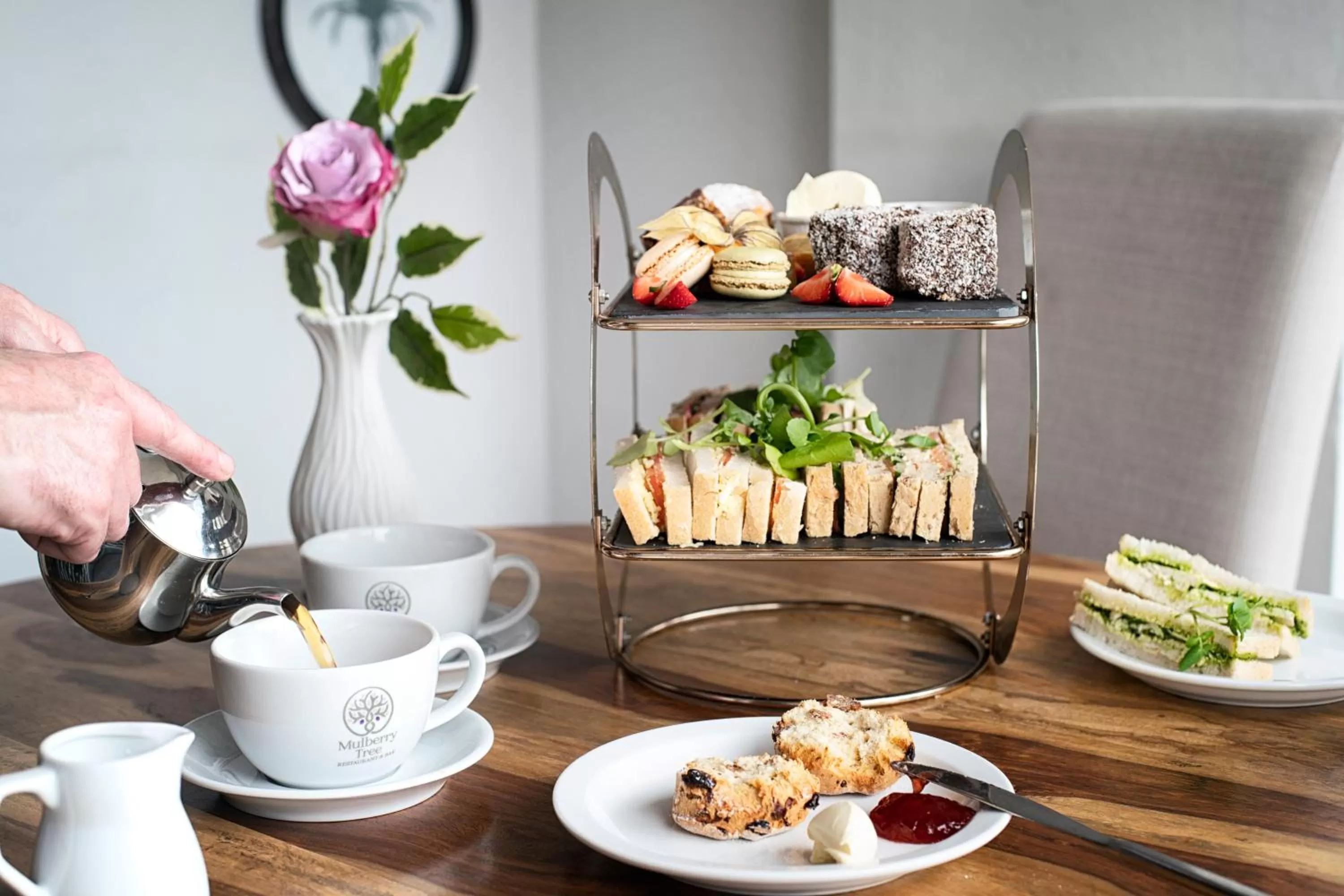 Food and drinks in Mount Pleasant Hotel