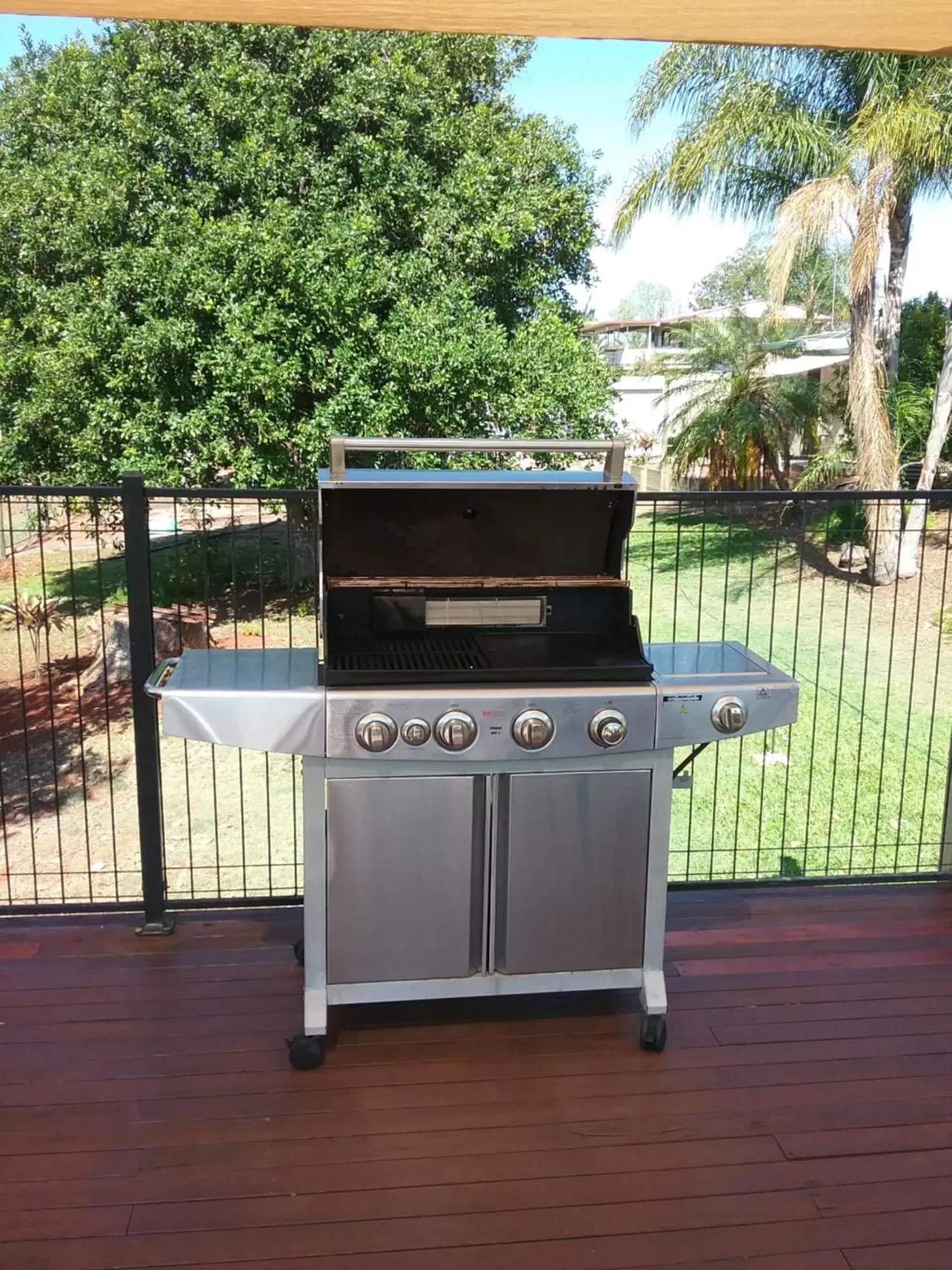 BBQ Facilities in Avocado Motor Inn