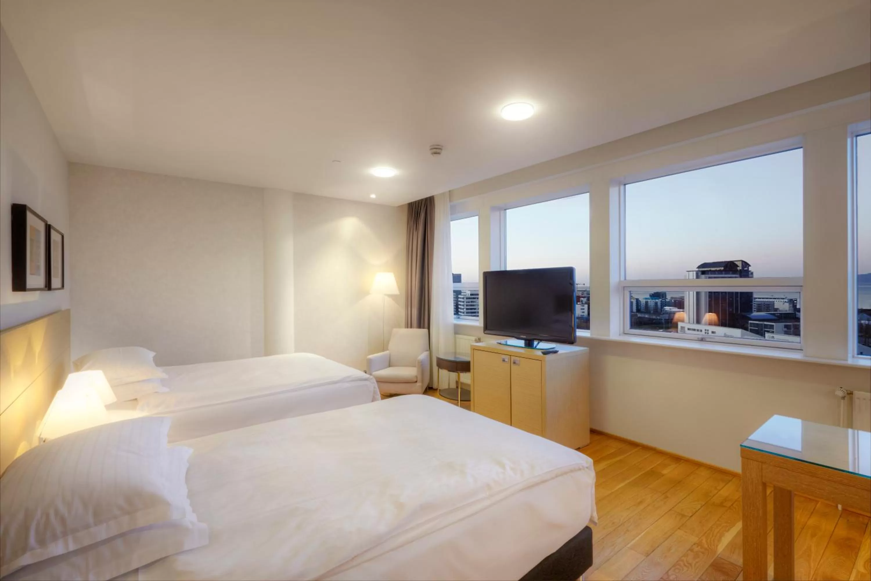 View (from property/room), Bed in Hilton Reykjavik Nordica