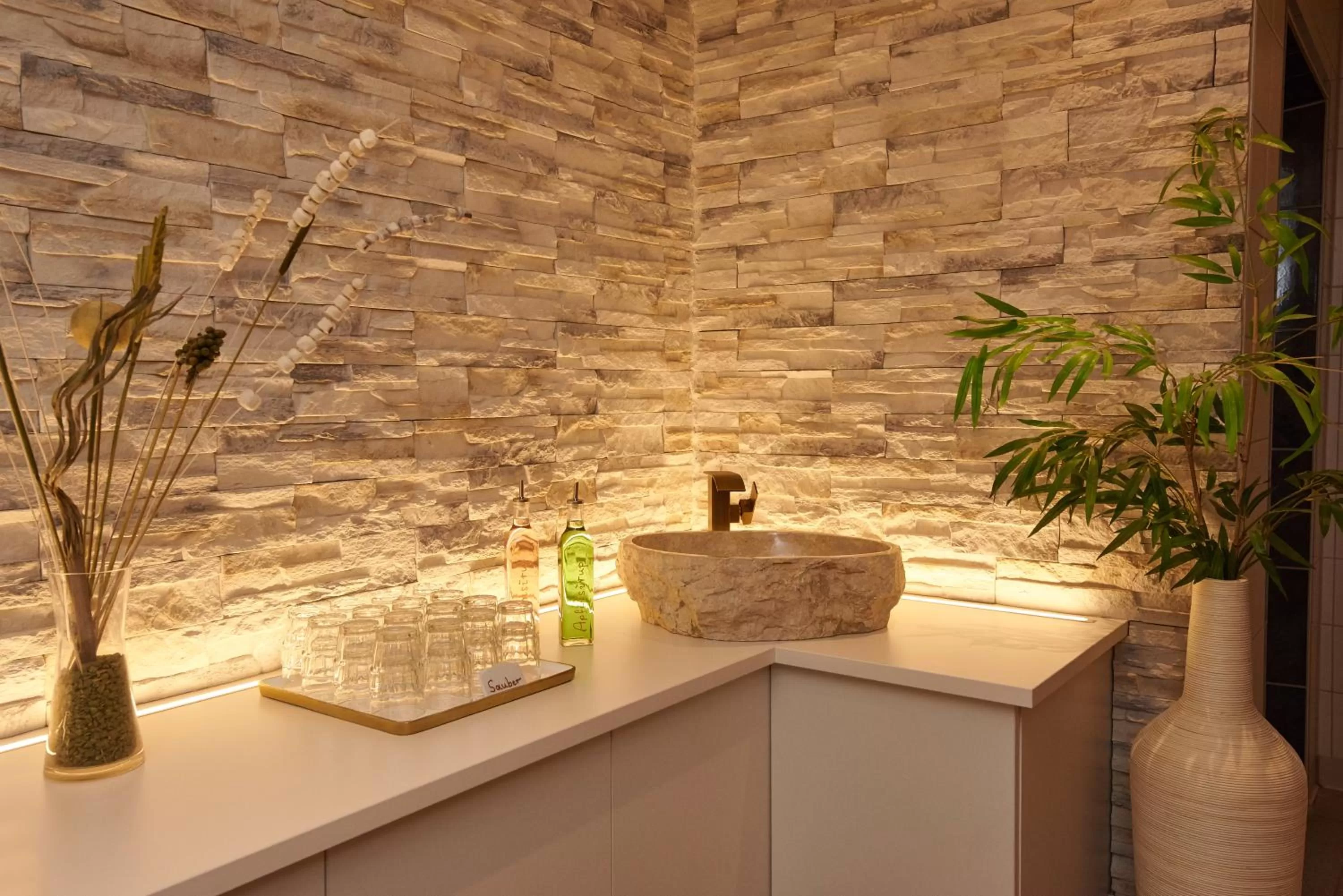 Spa and wellness centre/facilities in Hotel Seeblick & Ferienwohnung