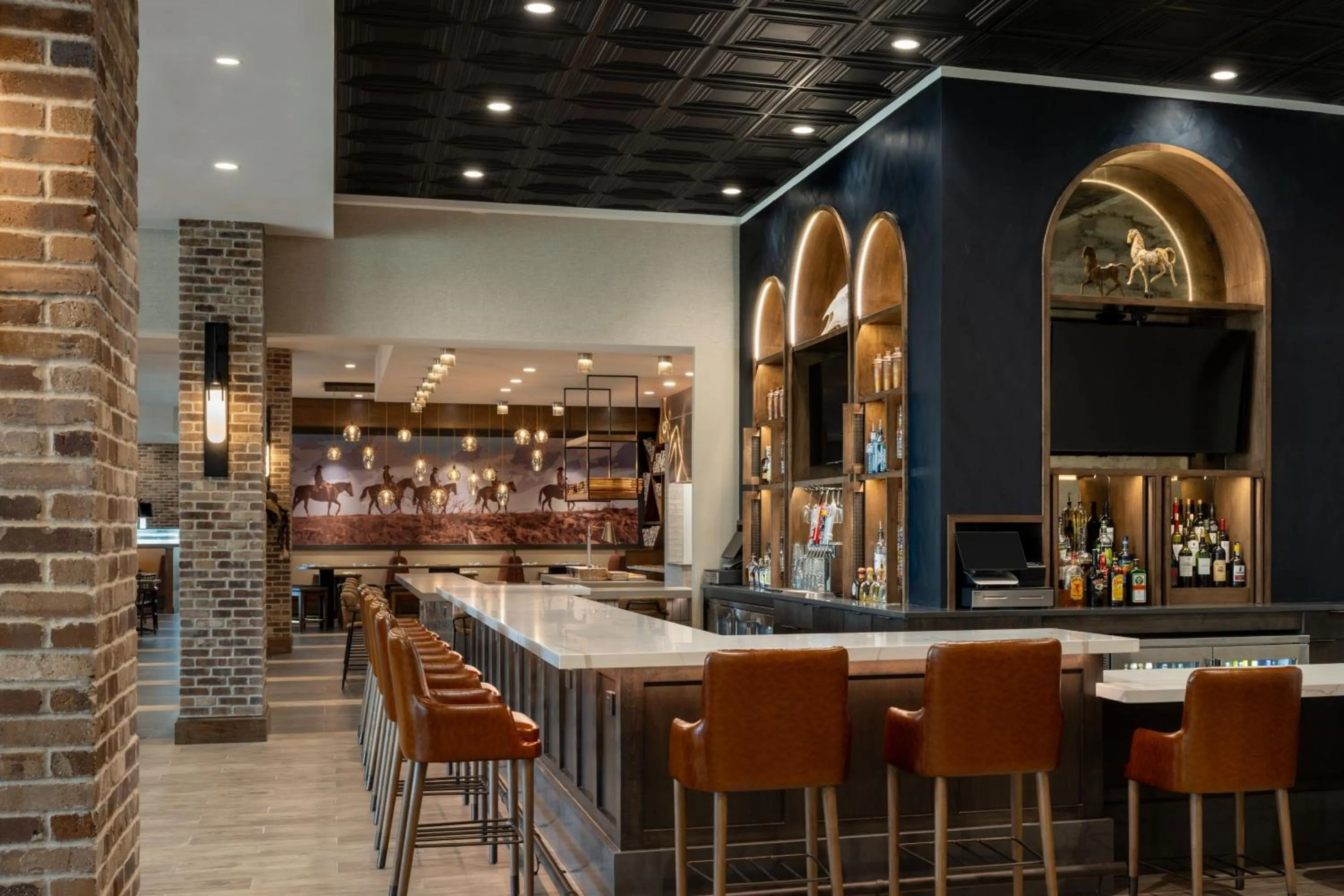 Lounge or bar in Delta Hotels by Marriott Wichita Falls Convention Center