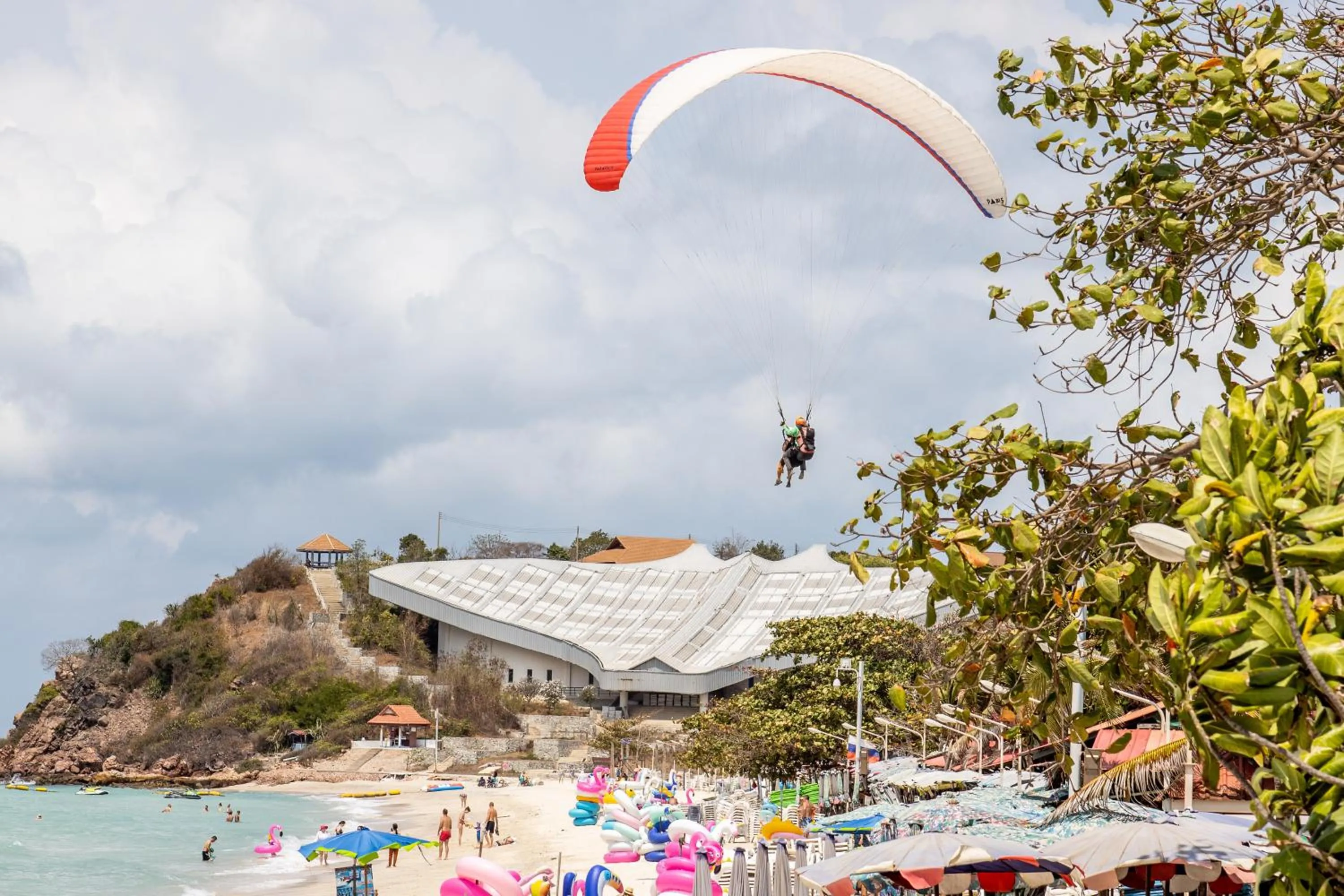 Beach in Xanadu Beach Resort