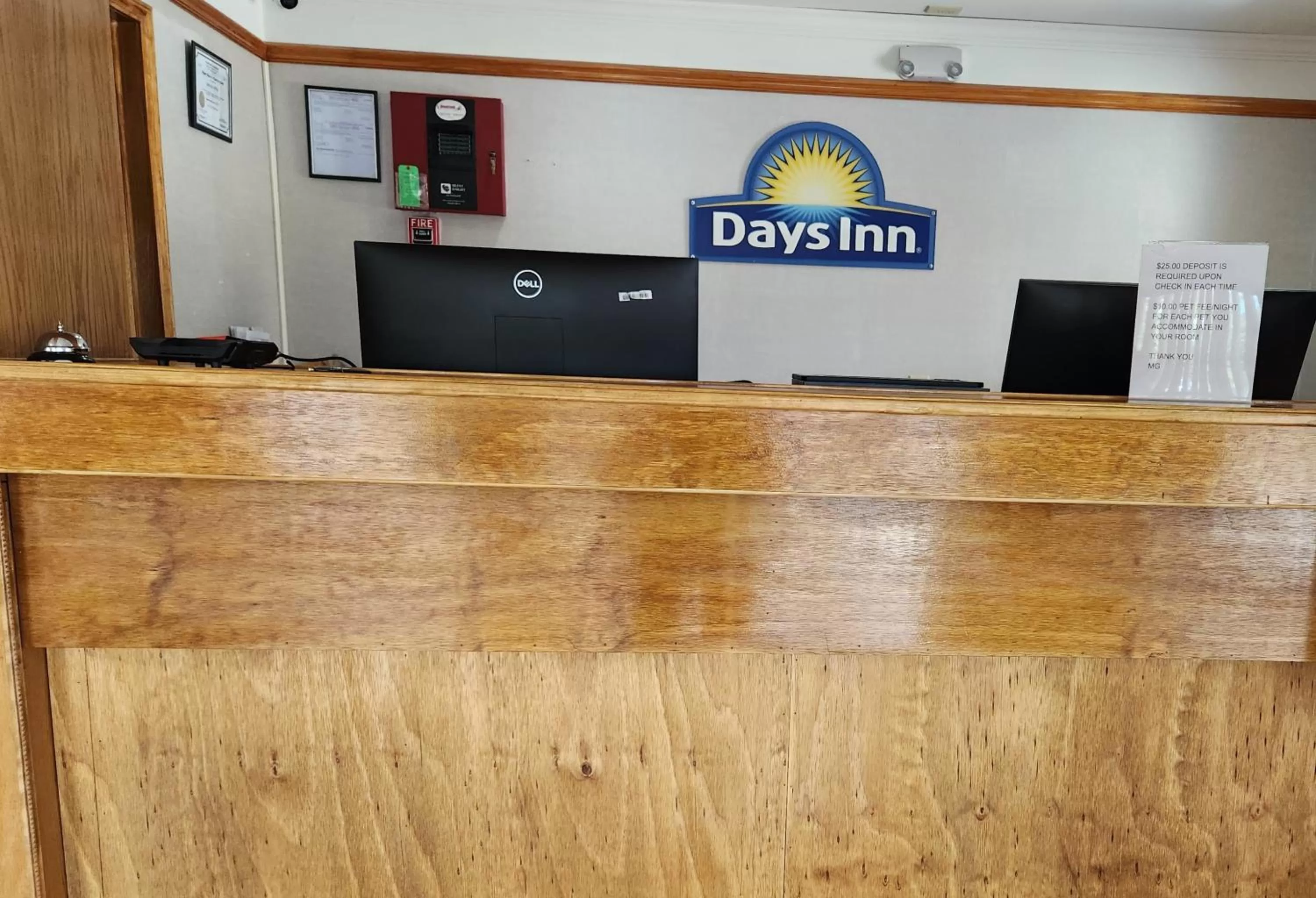 Lobby or reception in Days Inn by Wyndham Slidell