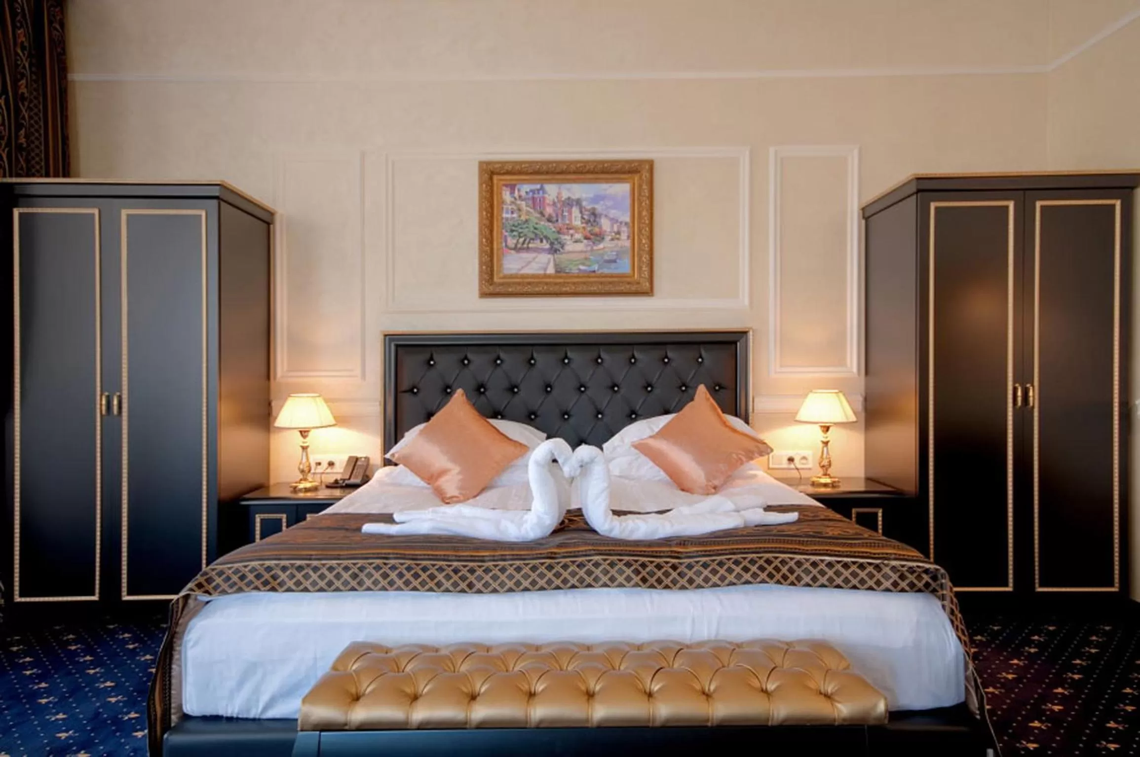 Decorative detail, Bed in Villa le Premier Maestro