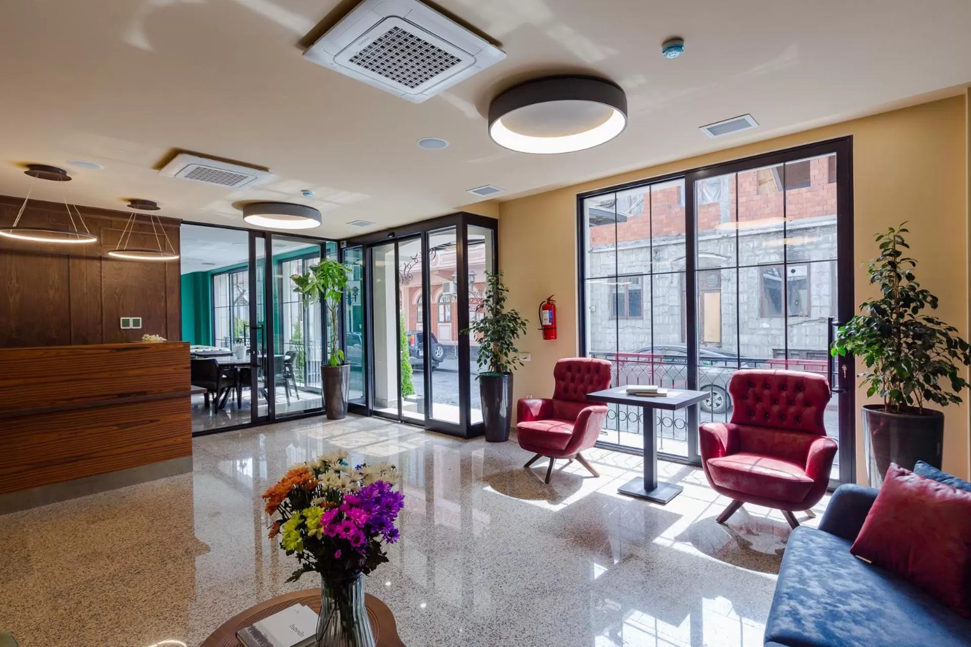 Communal lounge/ TV room, Lobby/Reception in HOTEL BLOOM