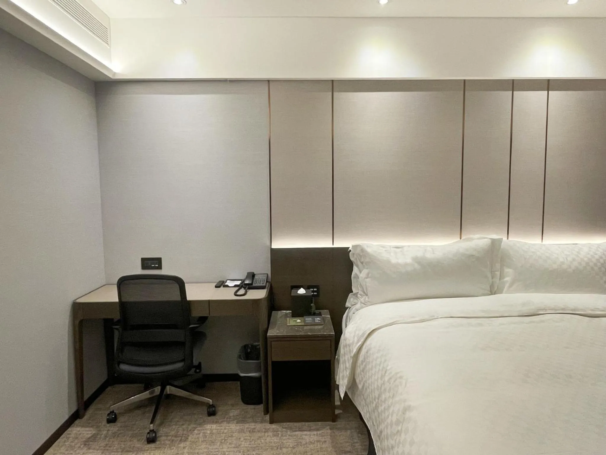 Bed in The Tango Hotel Taipei Linsen