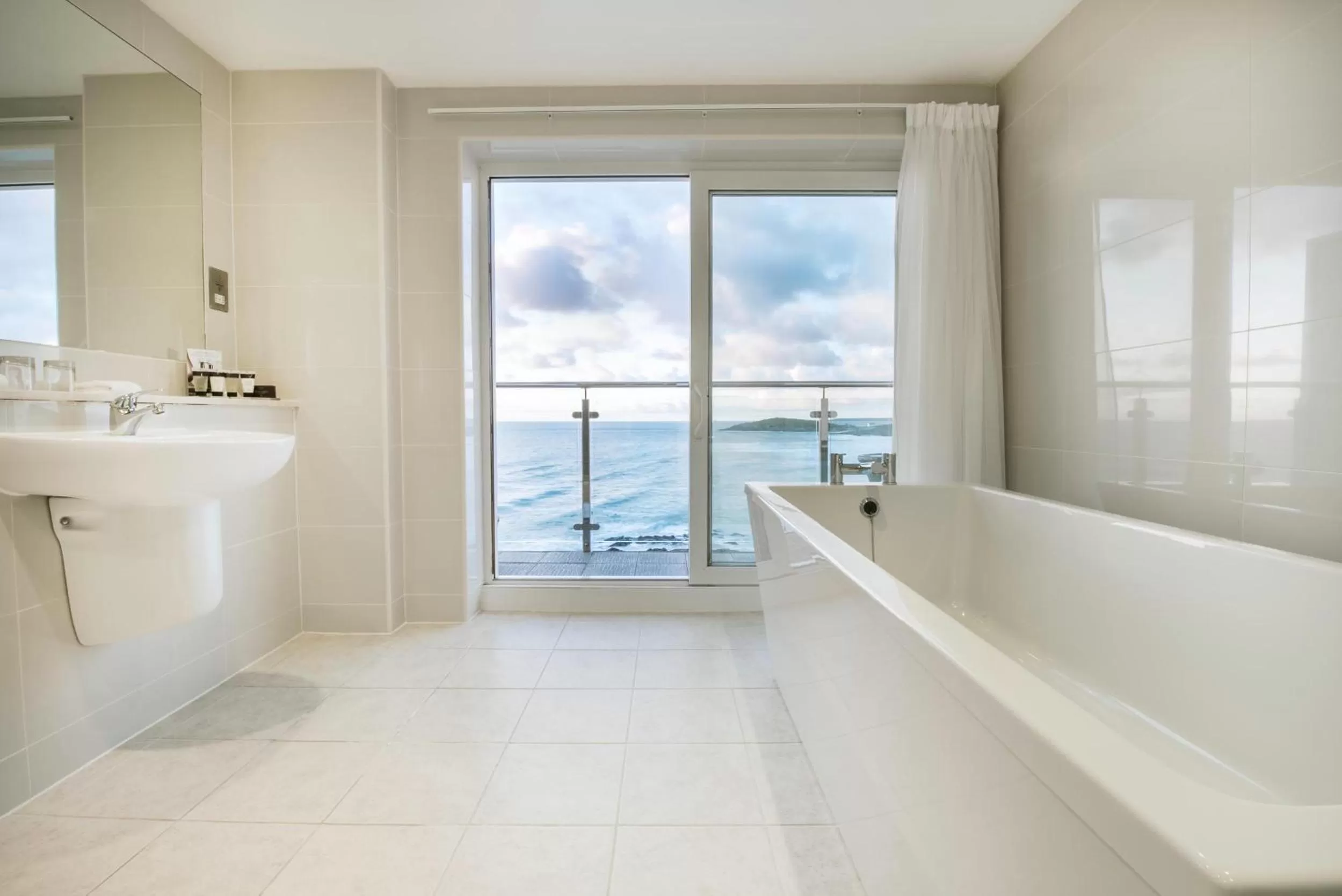 Bathroom in Fistral Beach Hotel and Spa - Adults Only