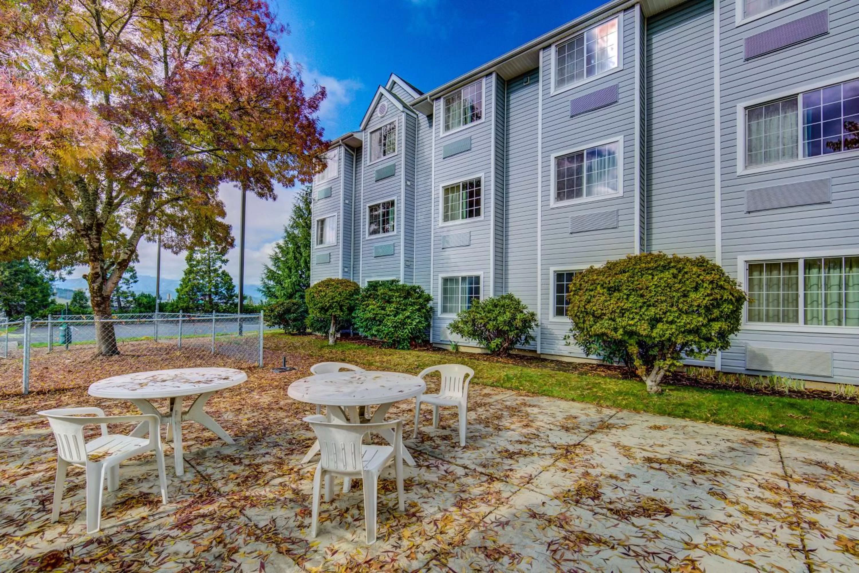 Property building in Motel 6-Sutherlin, OR