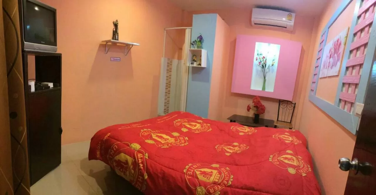 Bed in Adchara Mansion