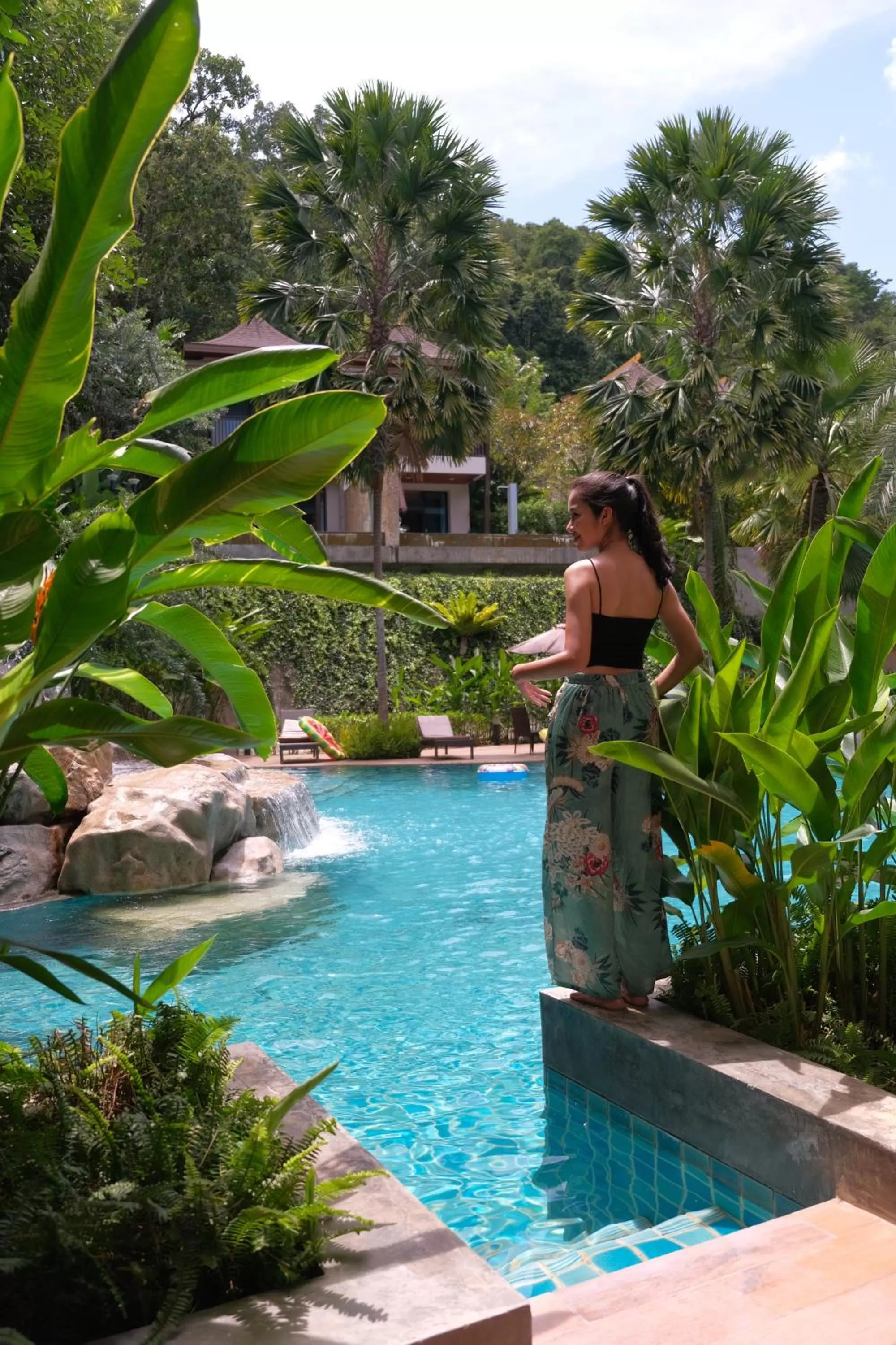 HULA HULA RESORT l truly tropical and fun wellness