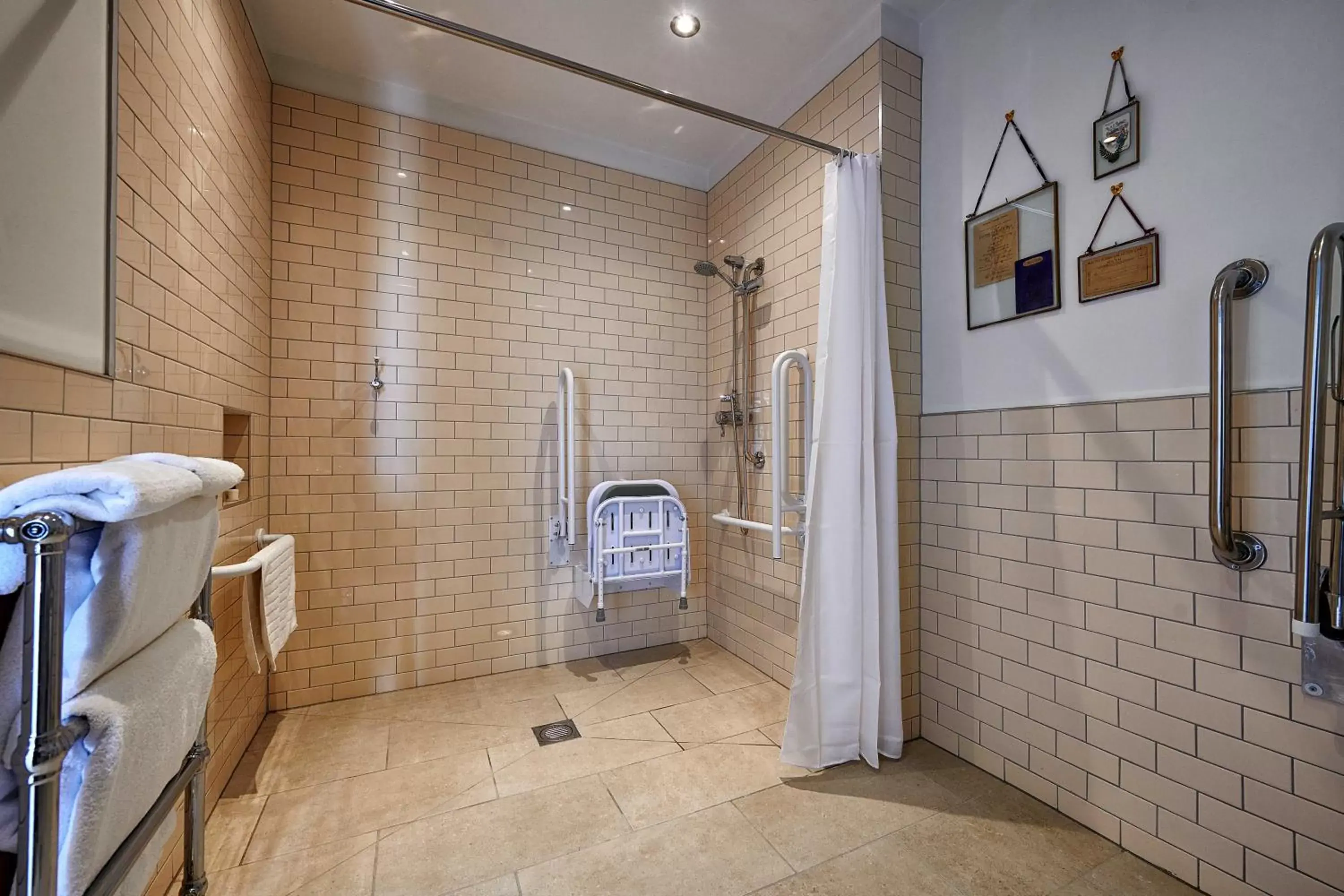 Deluxe with Balcony in The Boathouse Deluxe with Balcony in The Boathouse