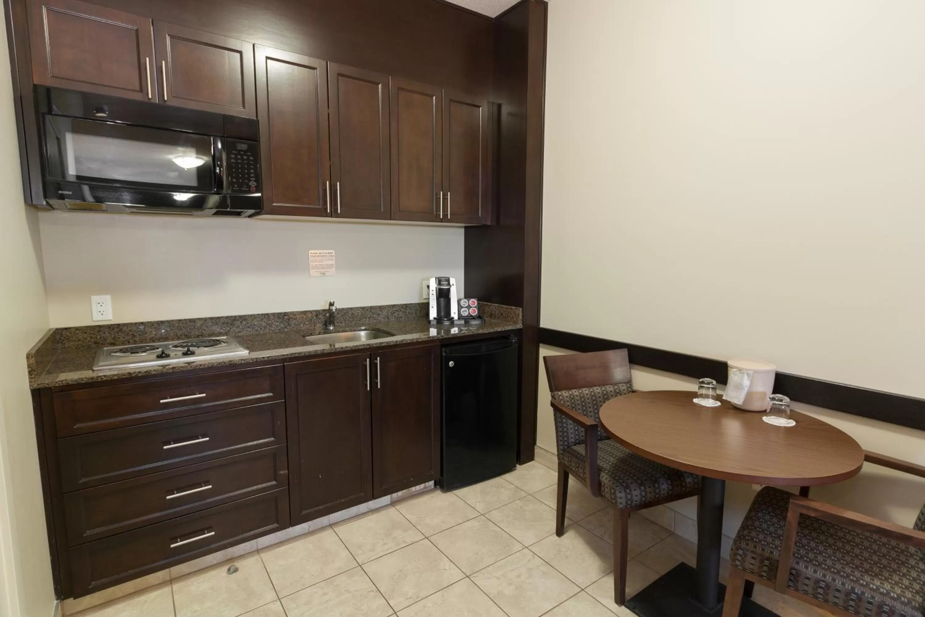 Kitchen or kitchenette in BCMInns - Lac La Biche