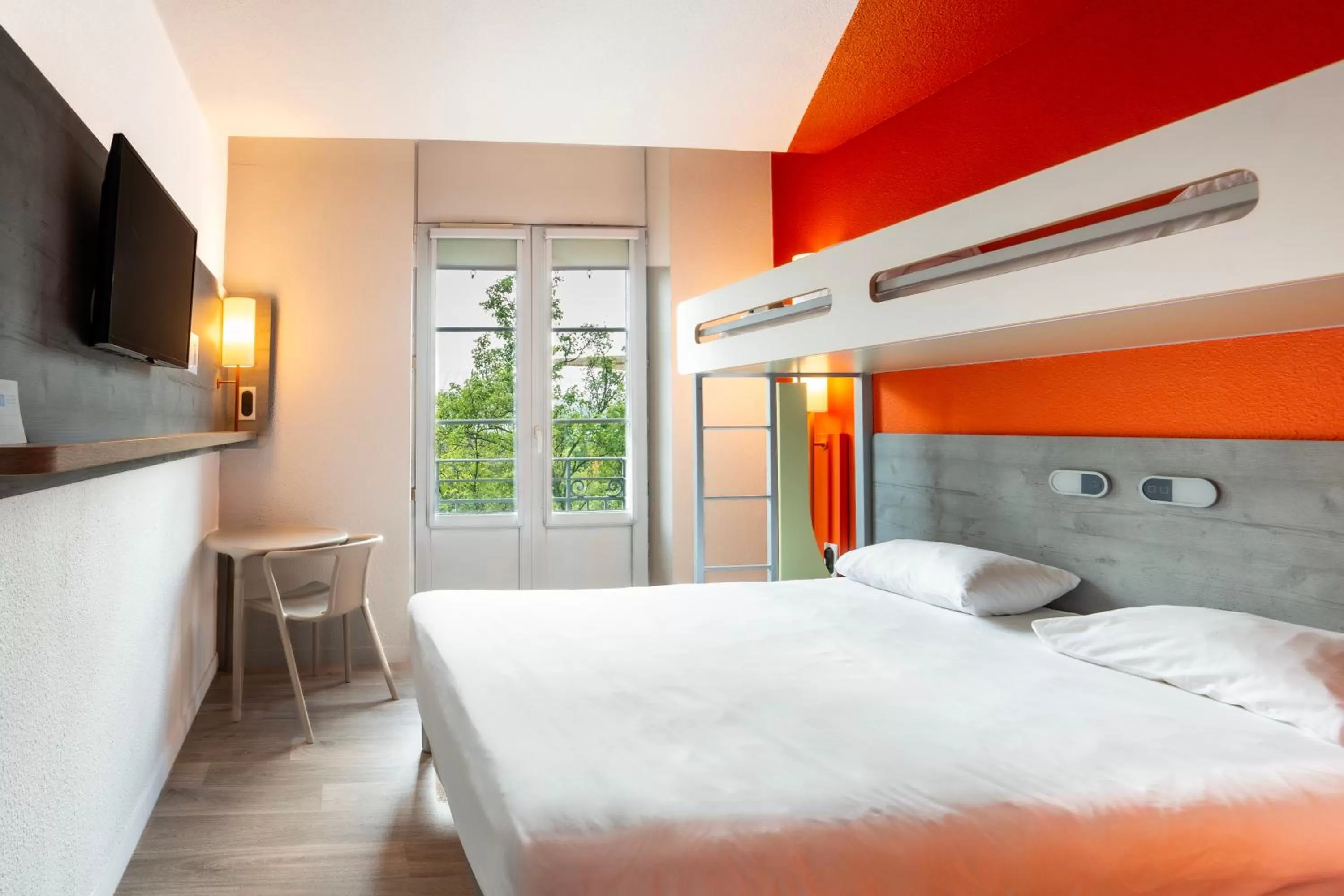 Bedroom, Bed in Ibis Budget Strasbourg Centre Gare
