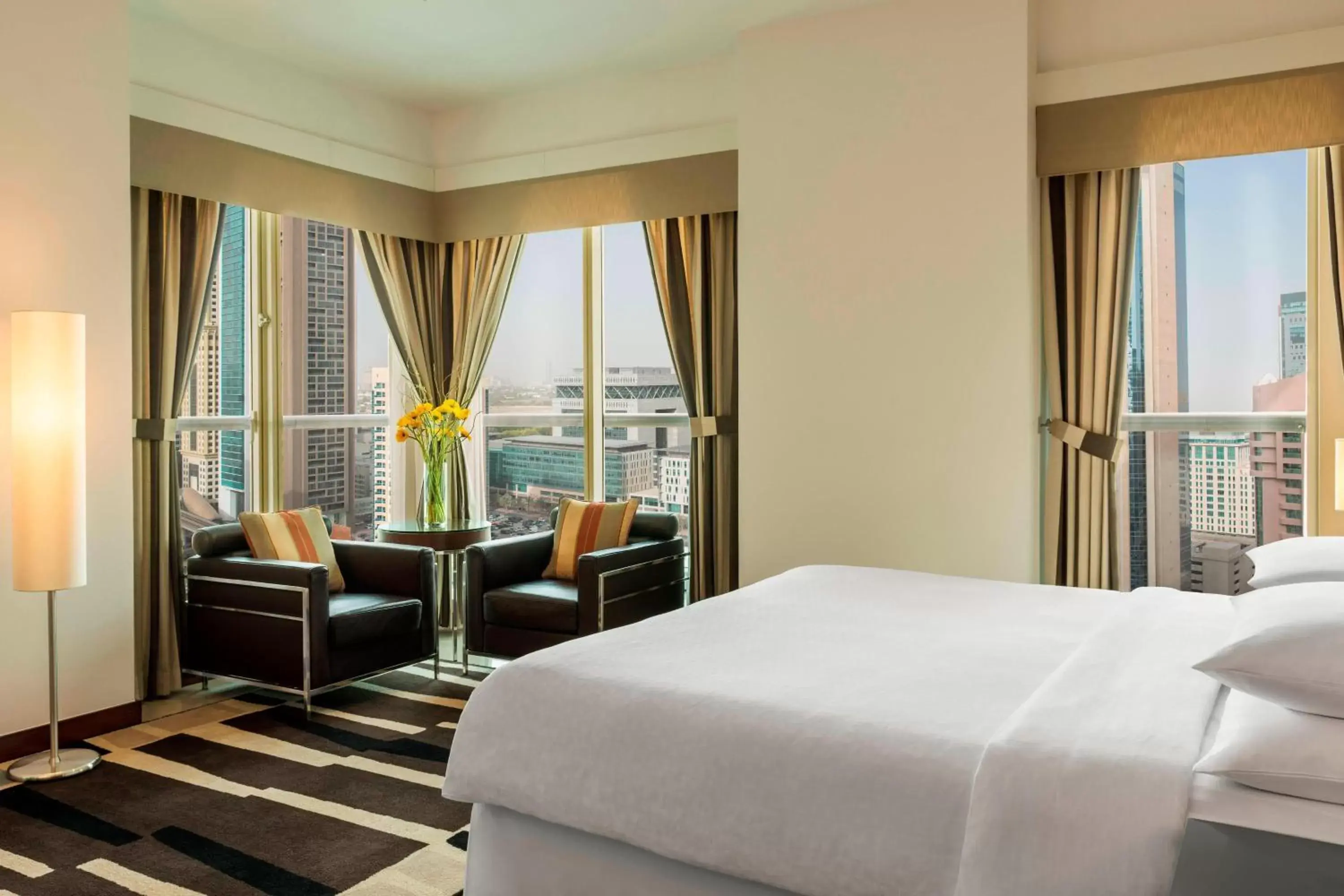 Deluxe room King with Balcony - Complimentary shuttle service to Dubai Mall and Kite Beach in Four Points by Sheraton Sheikh Zayed Road Deluxe room King with Balcony - Complimentary shuttle service to Dubai Mall and Kite Beach in Four Points by Sheraton Sheikh Zayed Road