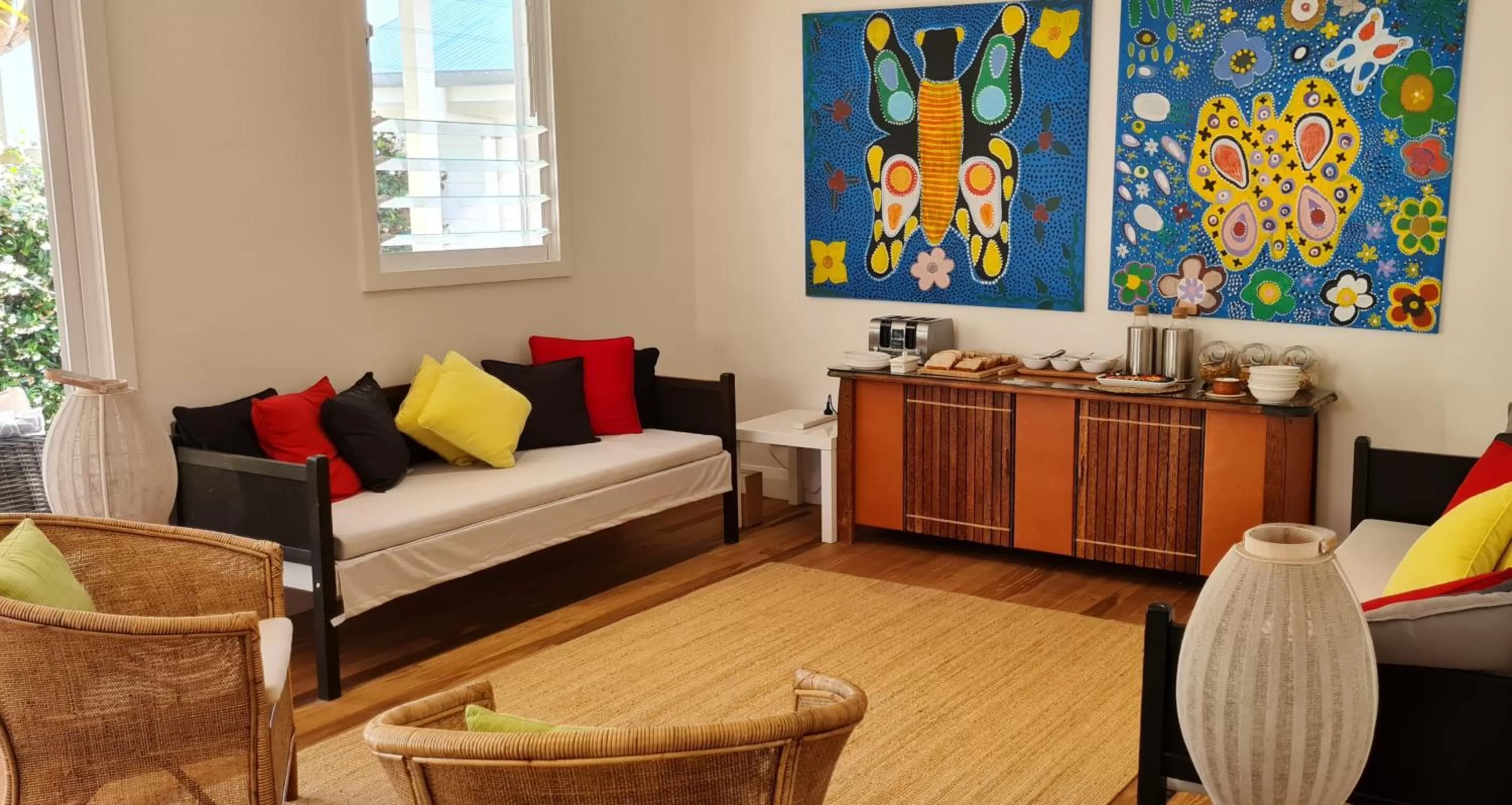 Lounge or bar in Byron Palms Guesthouse & Spa - Adults Only