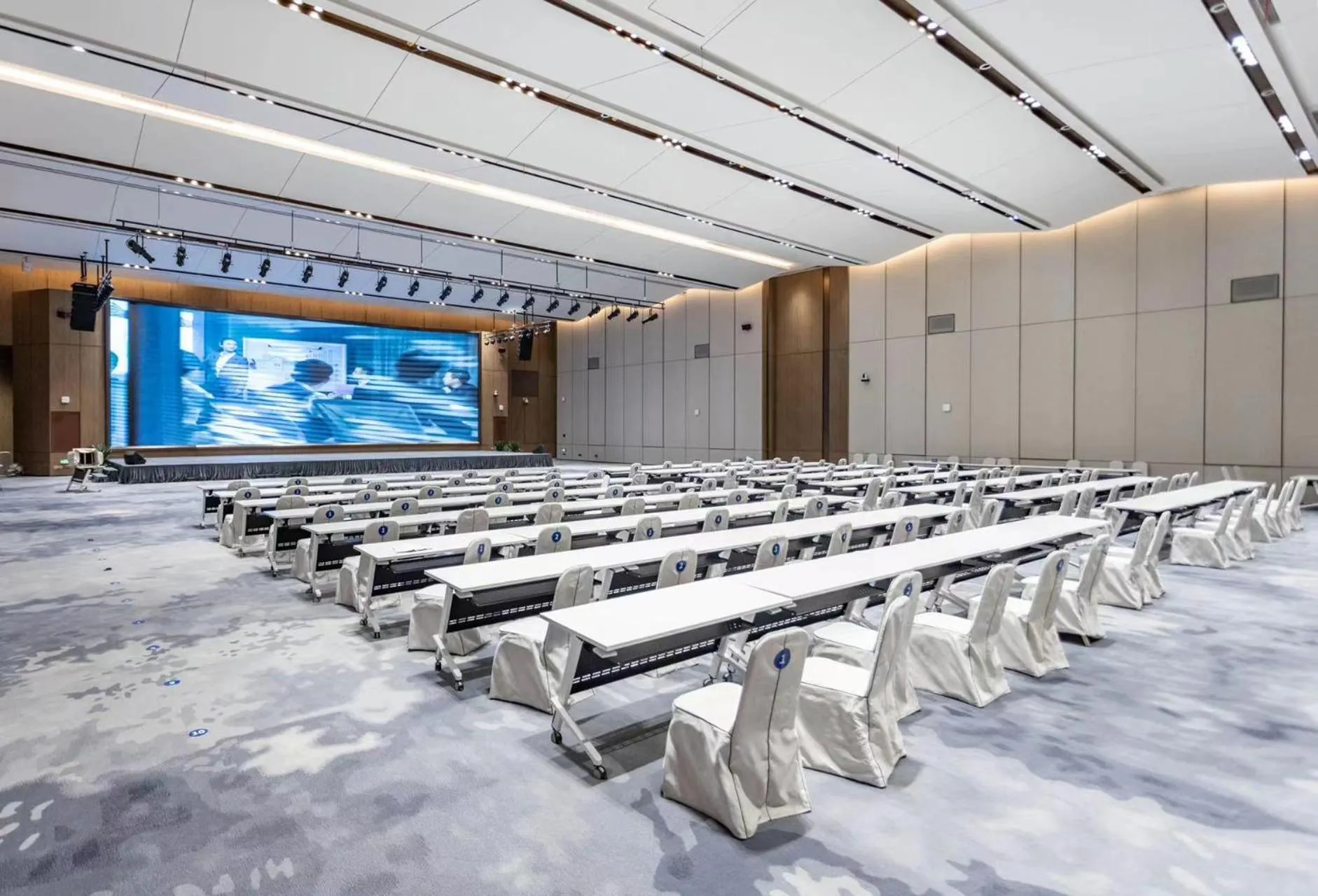 Banquet/Function facilities in EVEN Hotels Shenzhen Guangming Cloud Park by IHG