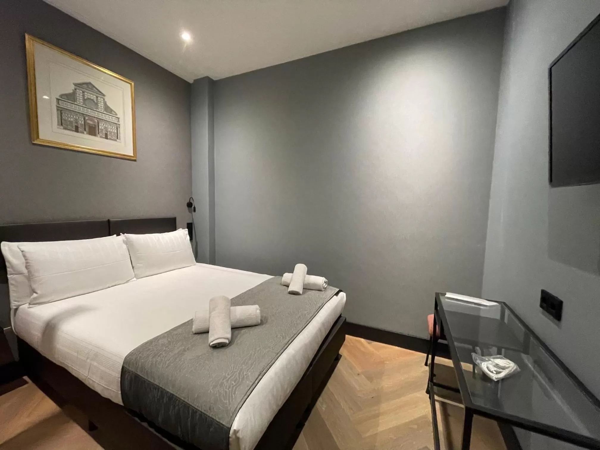 Bedroom, Bed in H3 Hotel Rotterdam City Center