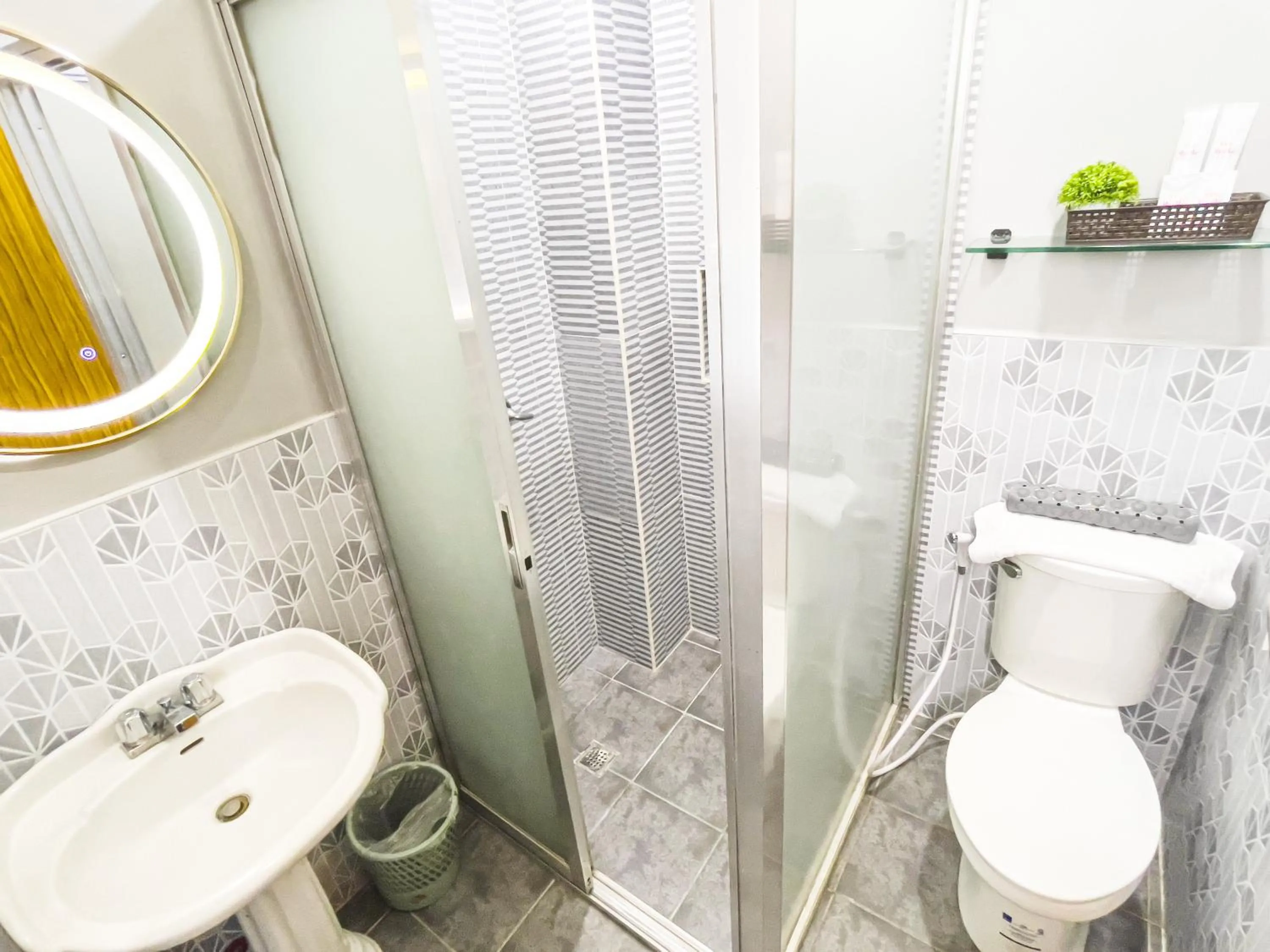 Bathroom in Miramar Hotel