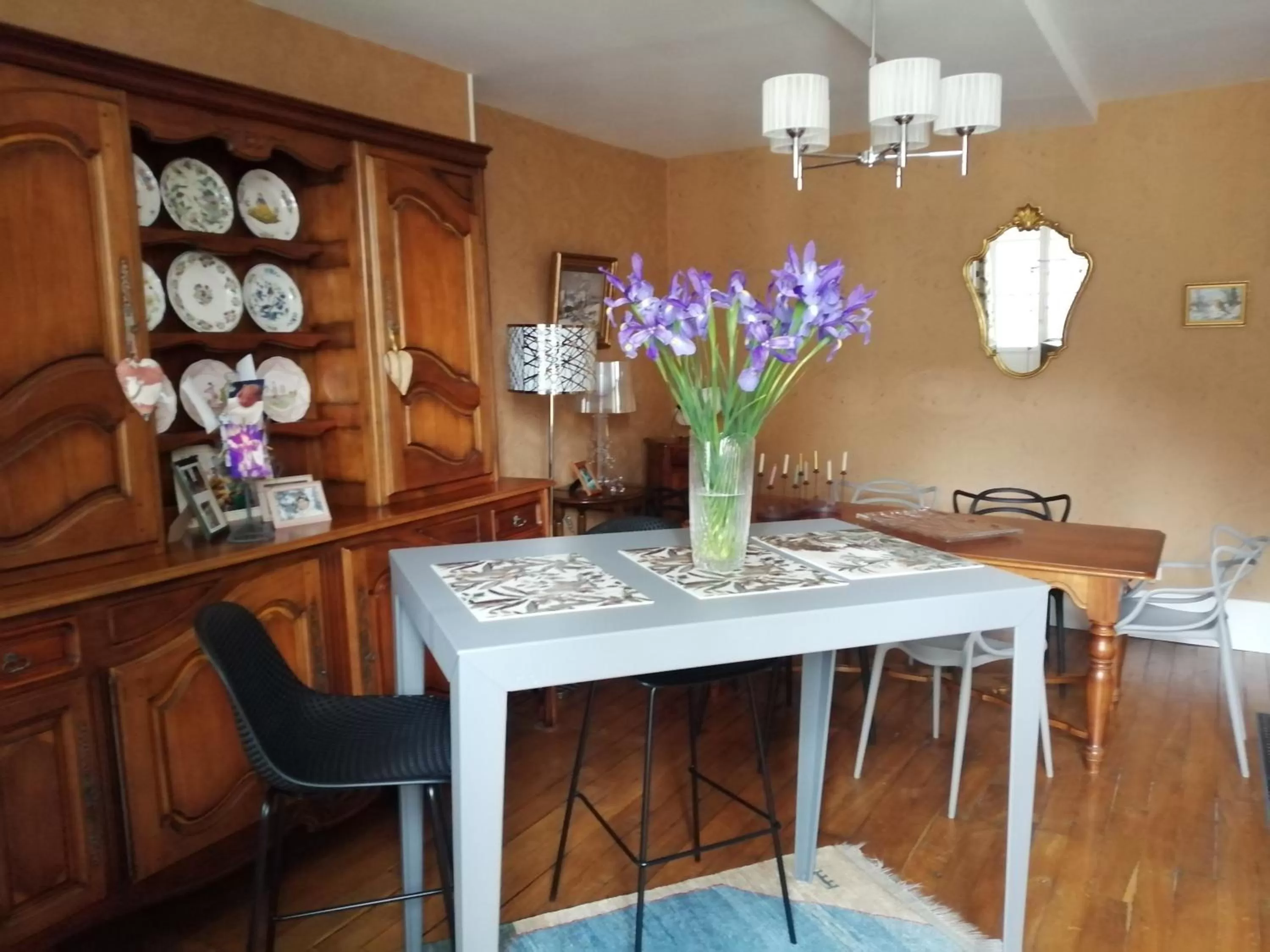 Breakfast in UN AIR MOULINOIS