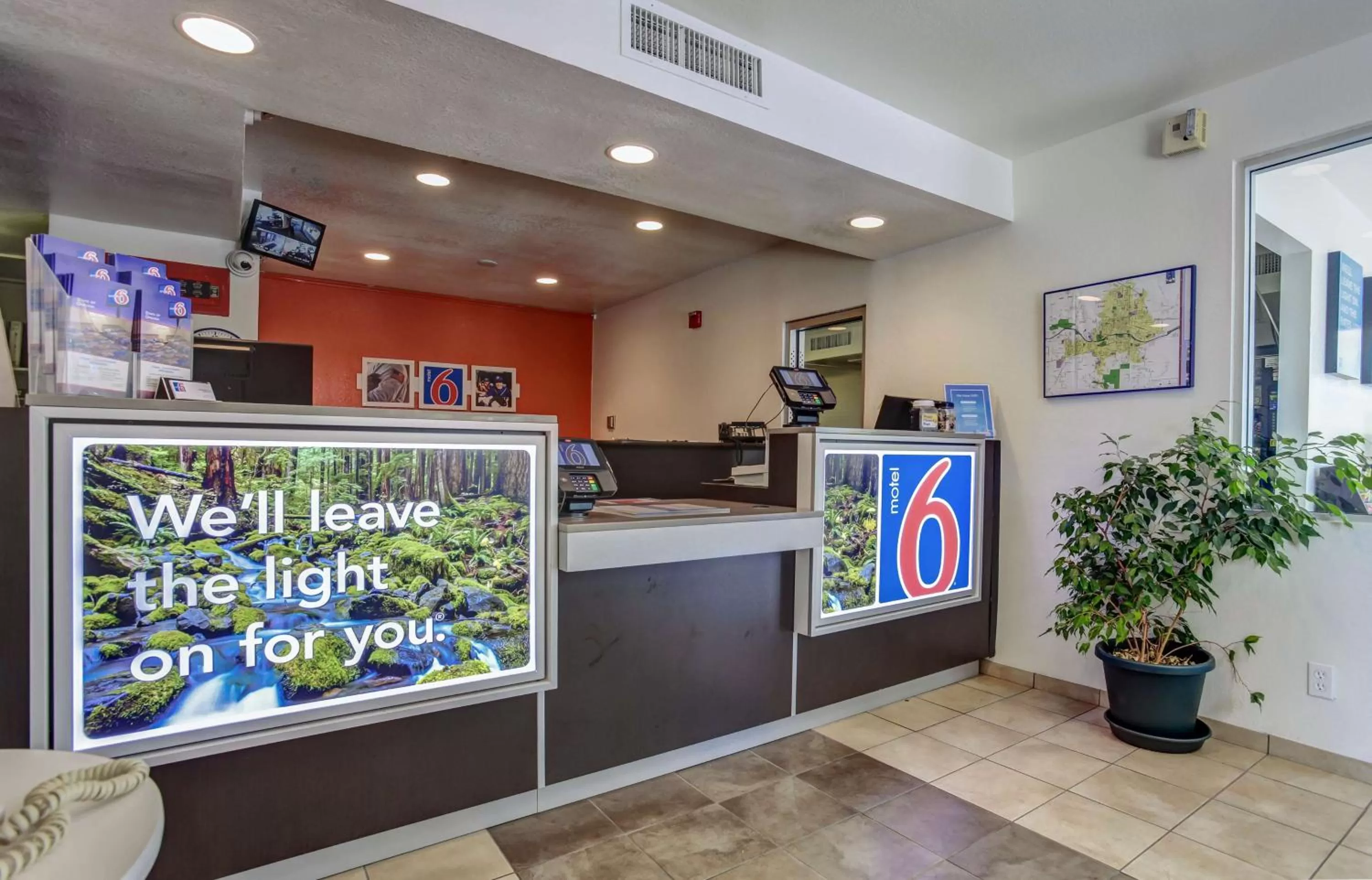 Lobby or reception in Motel 6-Grants Pass, OR