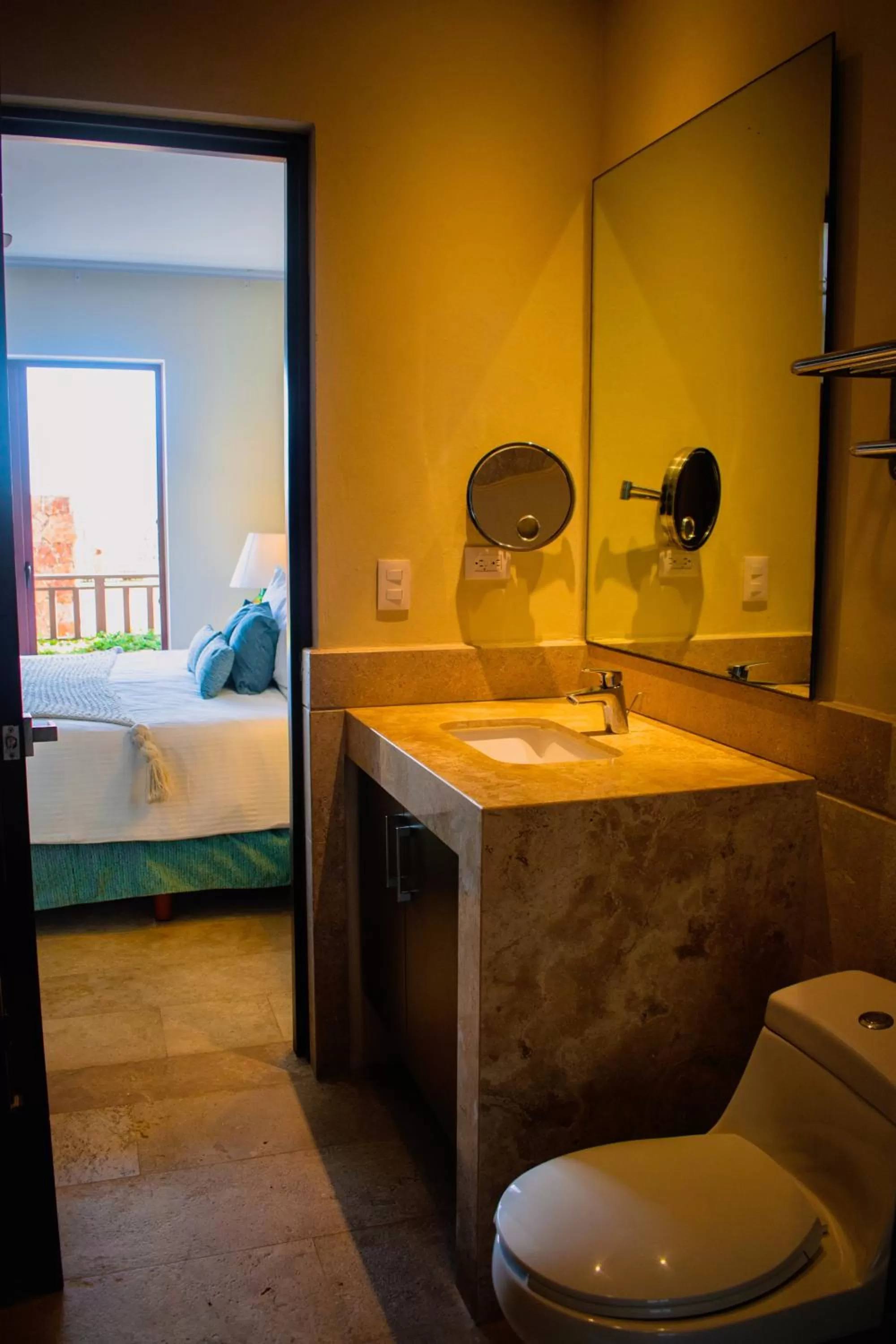 Bathroom, Bed in Villas Grand Marina Kinuh