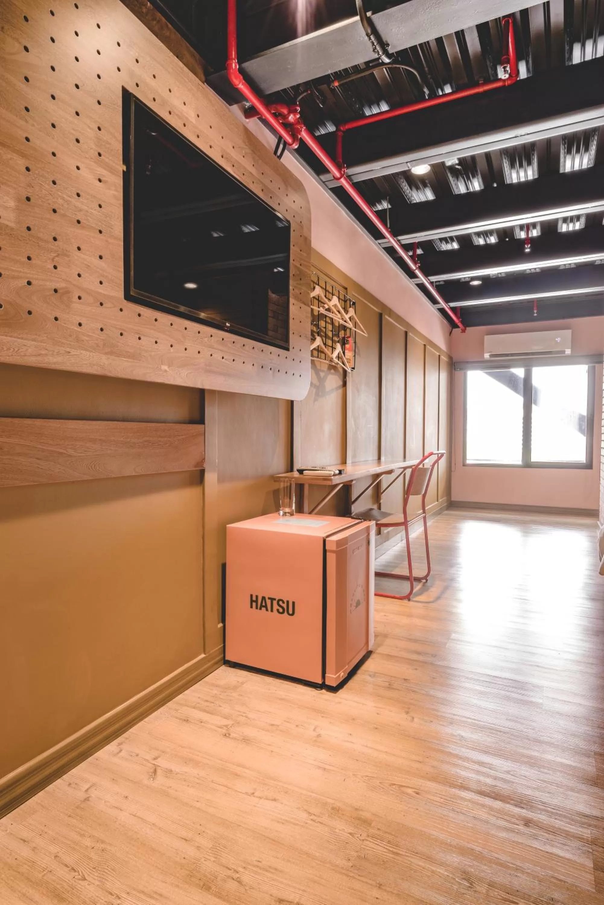 TV and multimedia in The Somos Beats Hotel & Rooftop